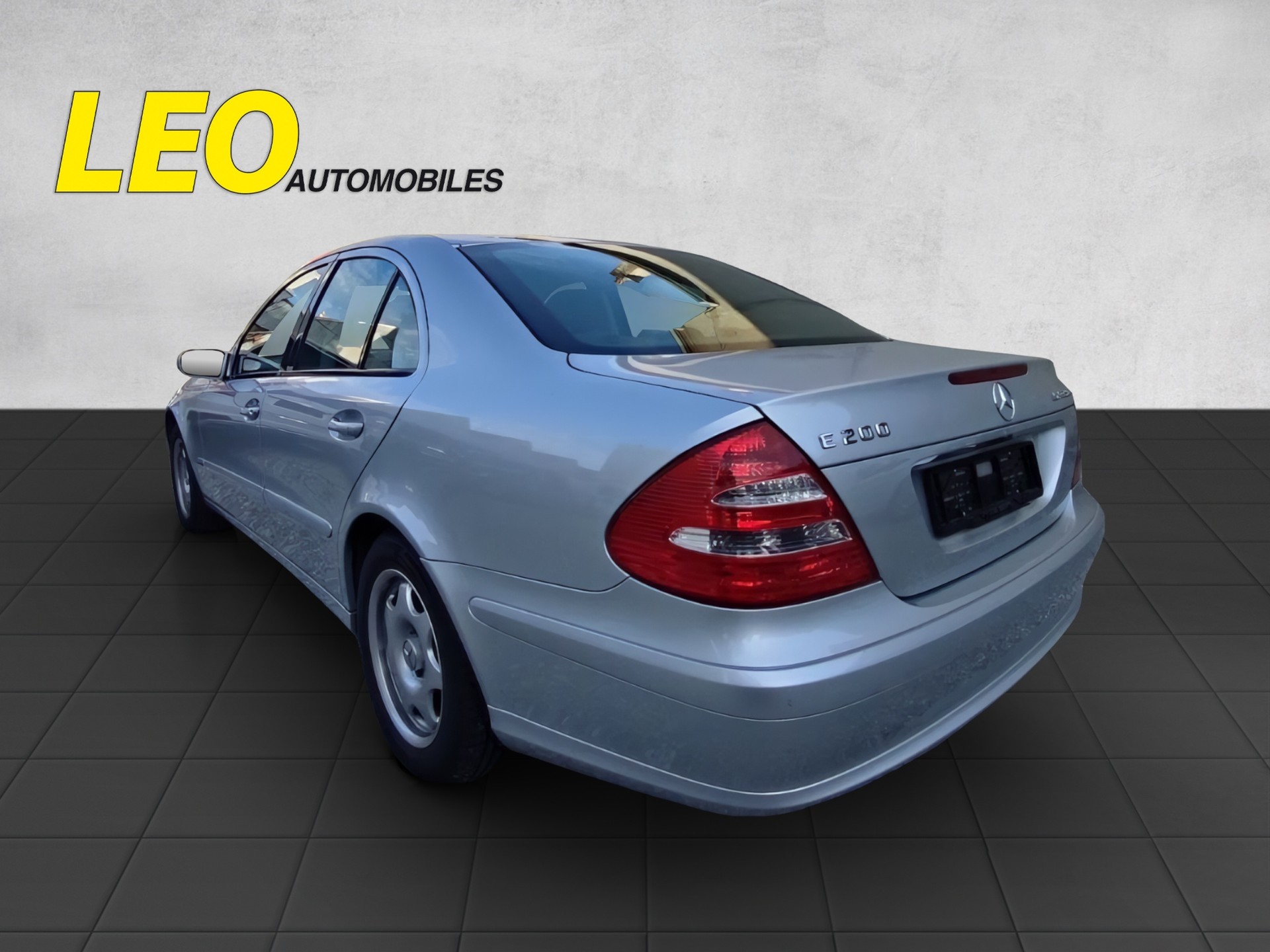 MERCEDES-BENZ E 200 Kompressor Classic-image-2