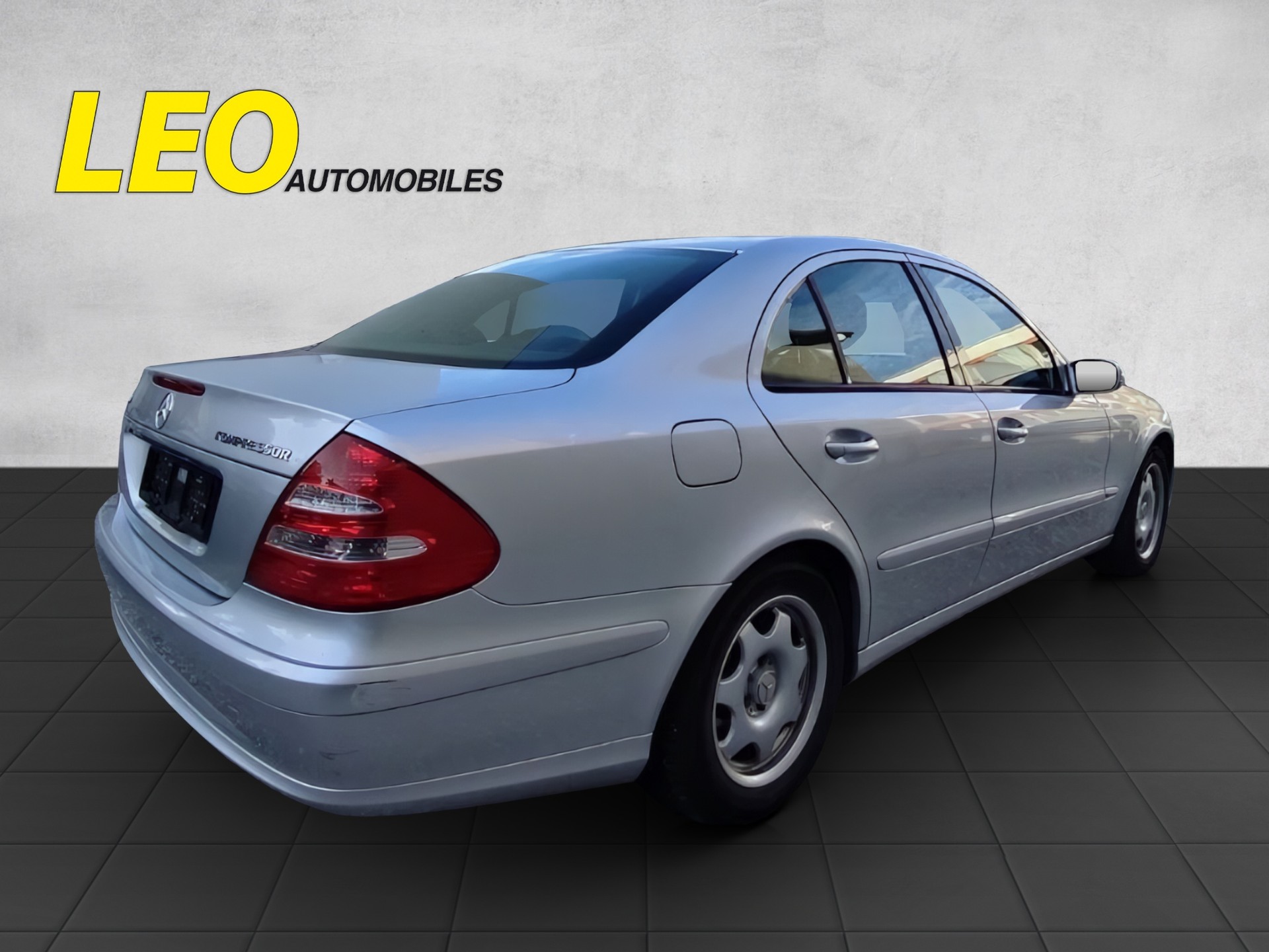 MERCEDES-BENZ E 200 Kompressor Classic-image-3