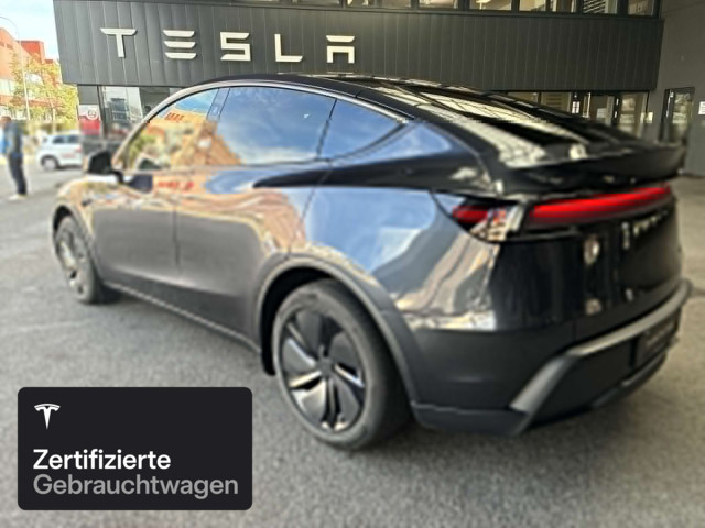 TESLA Model Y Long Range AWD-image-6