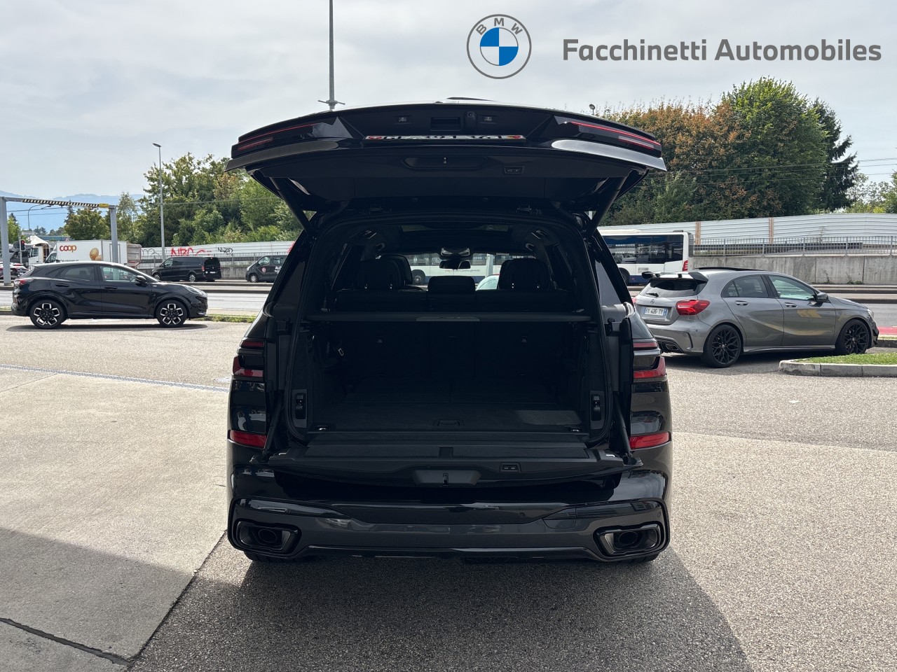 BMW X7 xDrive 48V 40d M Sport Pro Steptronic-image-12