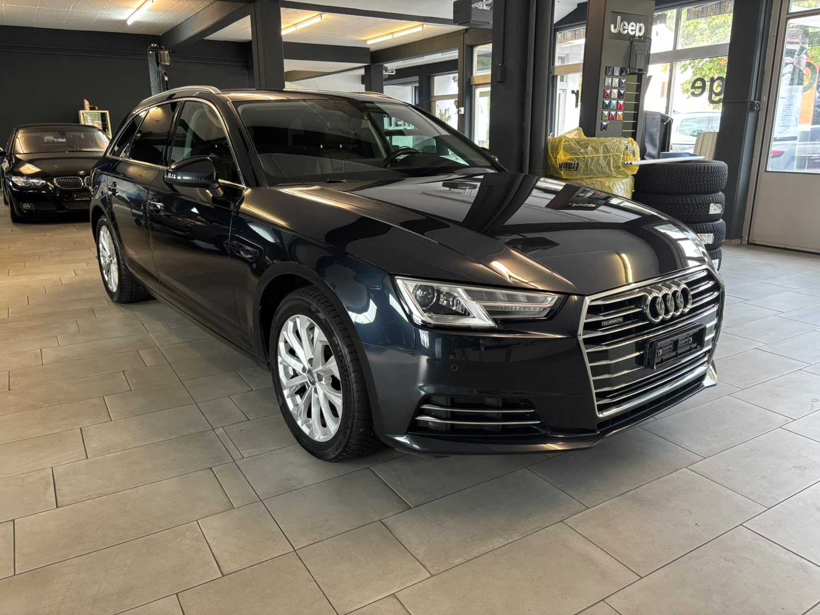 AUDI A4 Avant 2.0 TDI quattro S-tronic-image-1