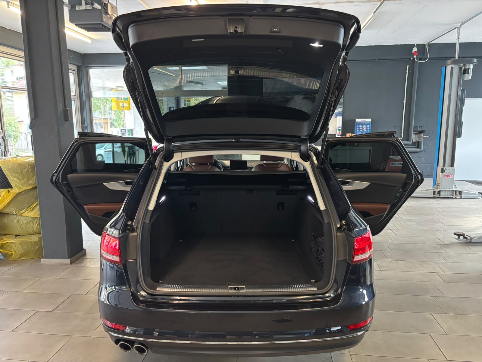 AUDI A4 Avant 2.0 TDI quattro S-tronic-image-5