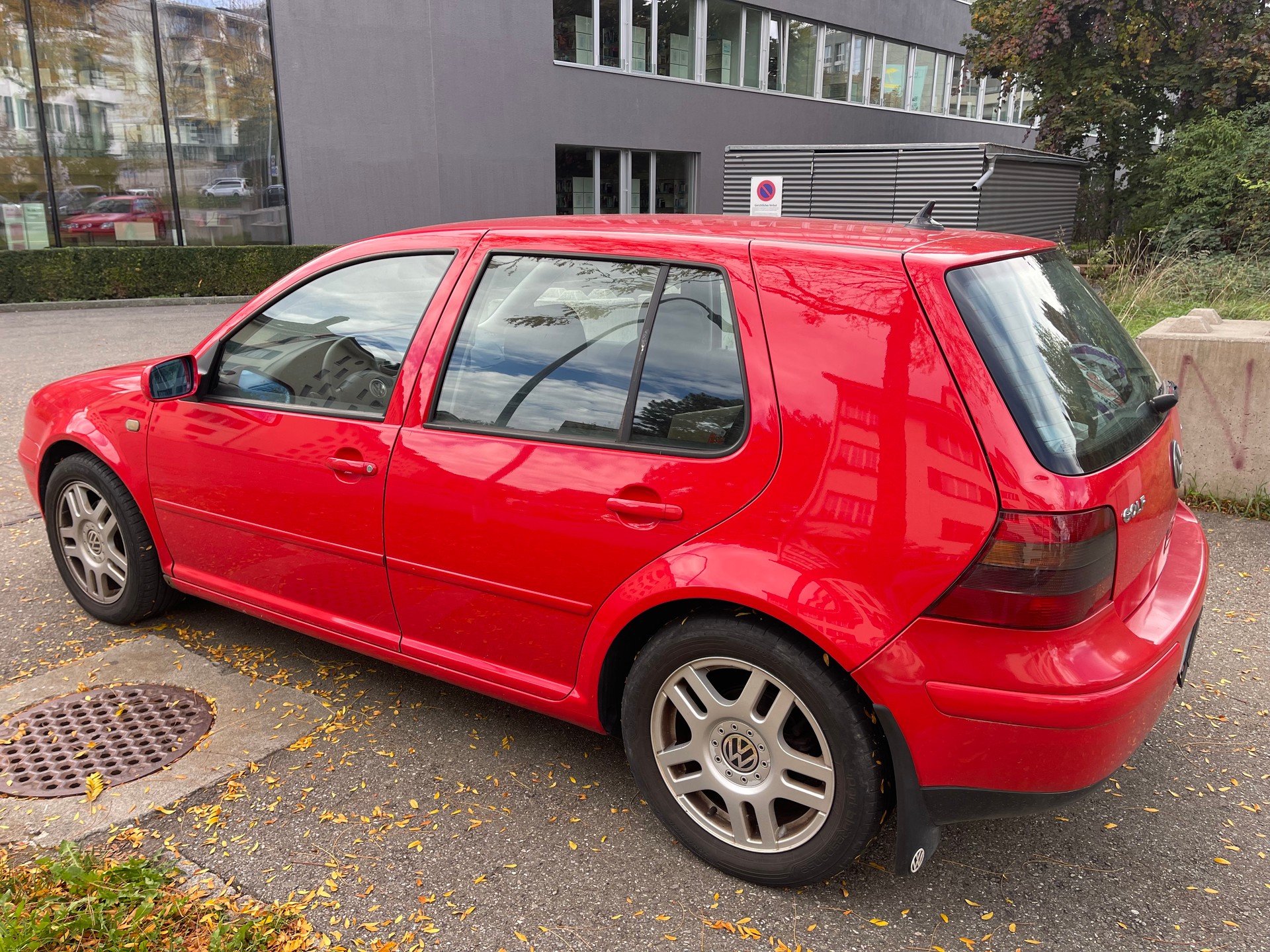 VW Golf 1.8 Trendline-image-4
