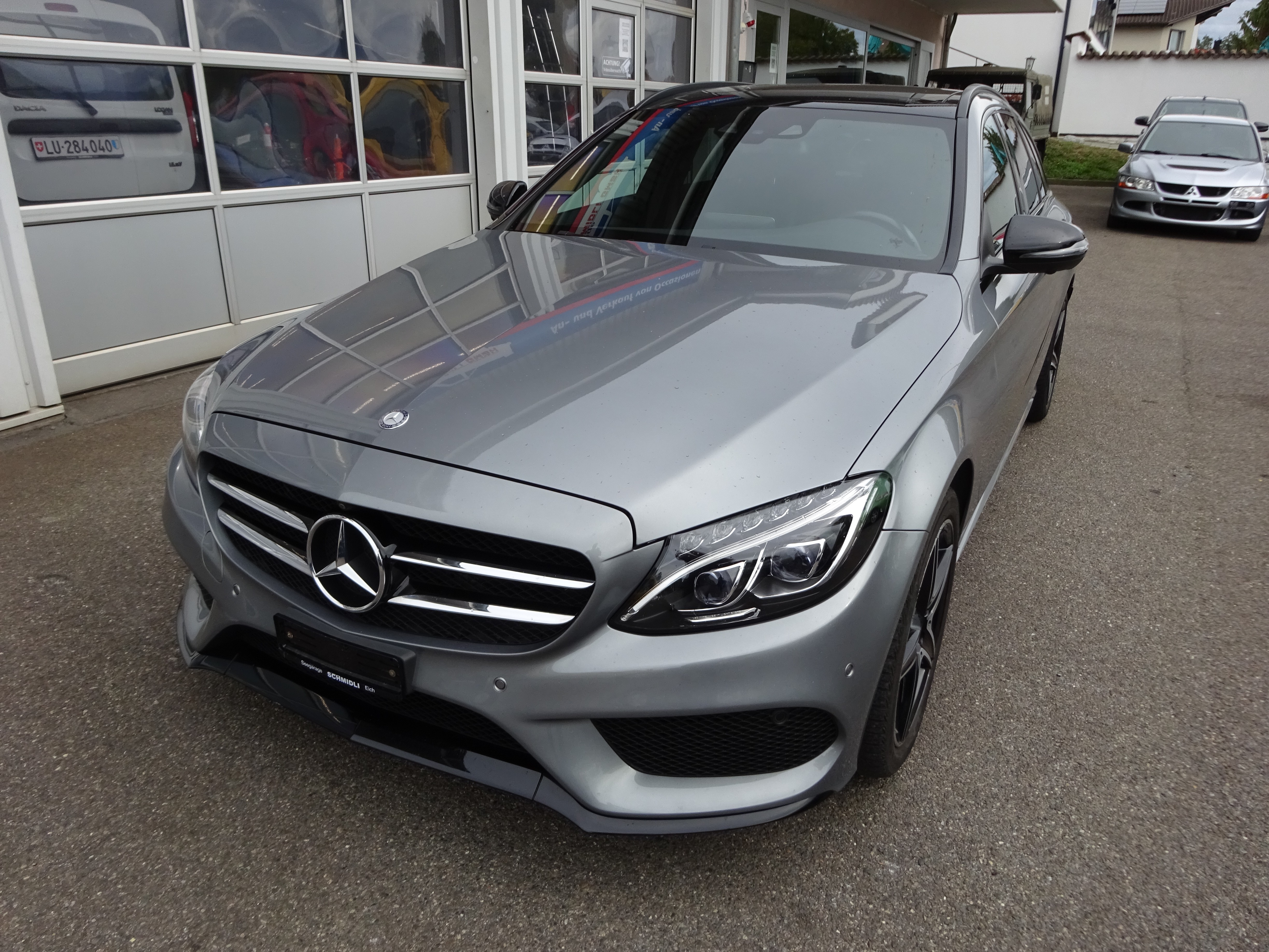 Car photo