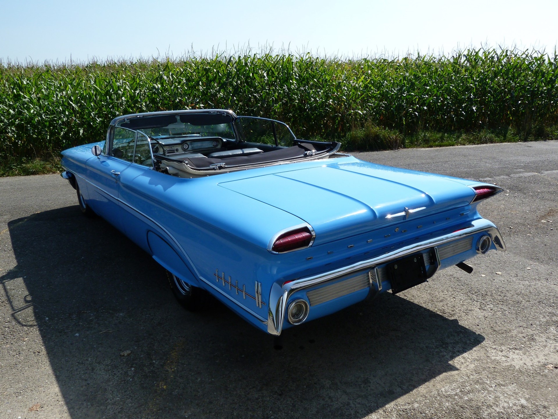 OLDSMOBILE 88-image-9