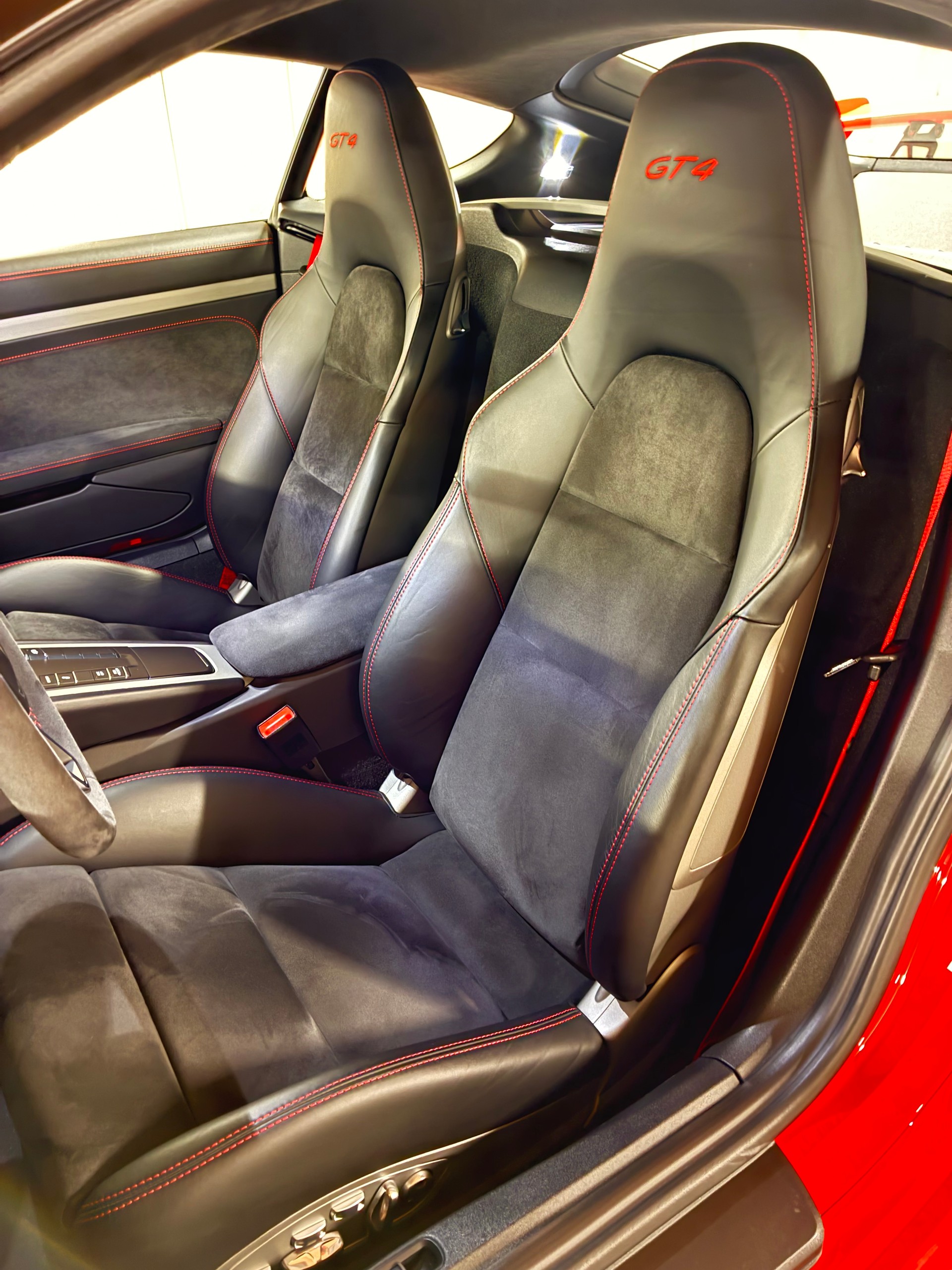 PORSCHE Cayman GT4 (981) – Guards Red | 19'500 km-image-6