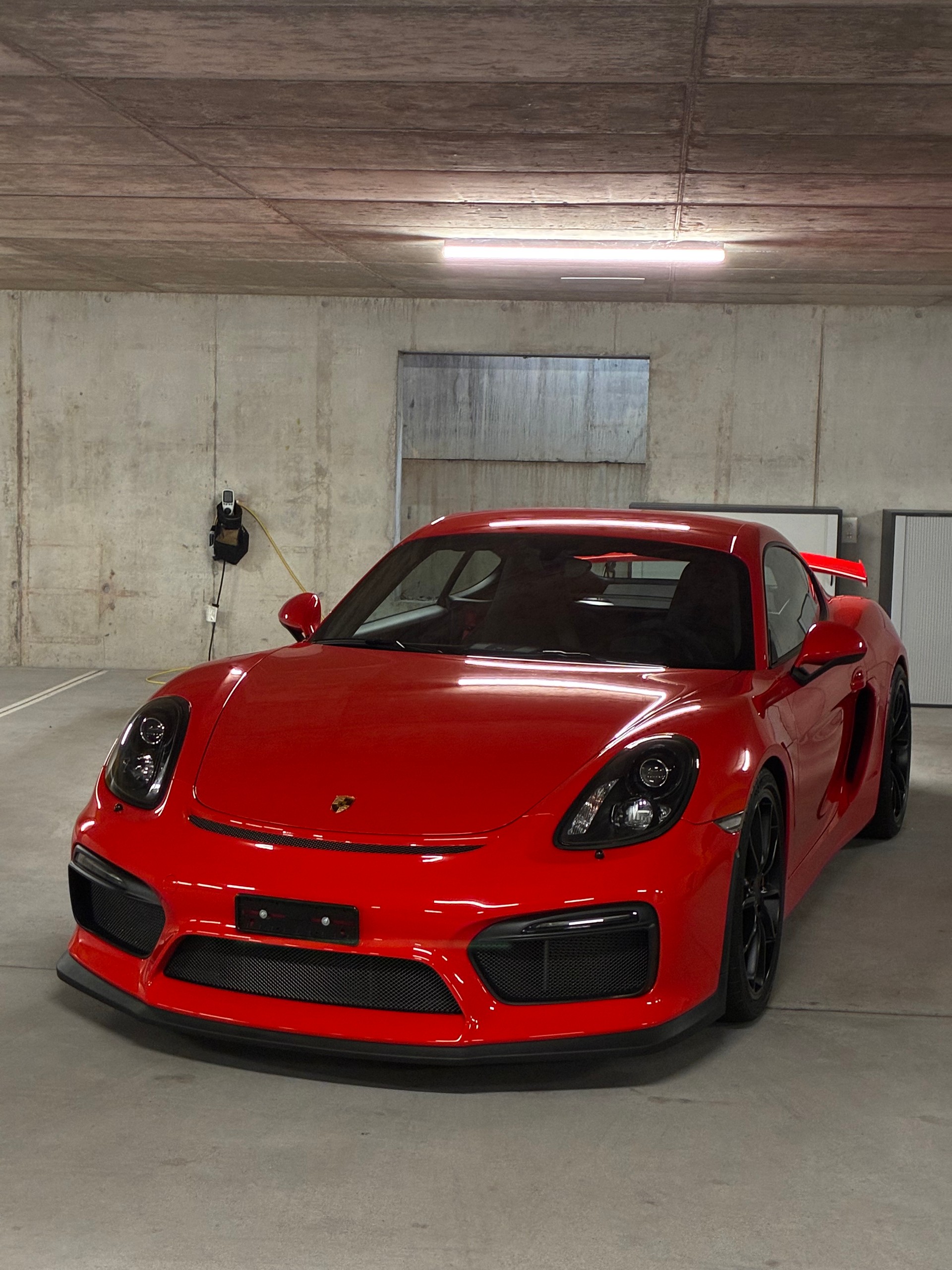 PORSCHE Cayman GT4 (981) – Guards Red | 19'500 km-image-1