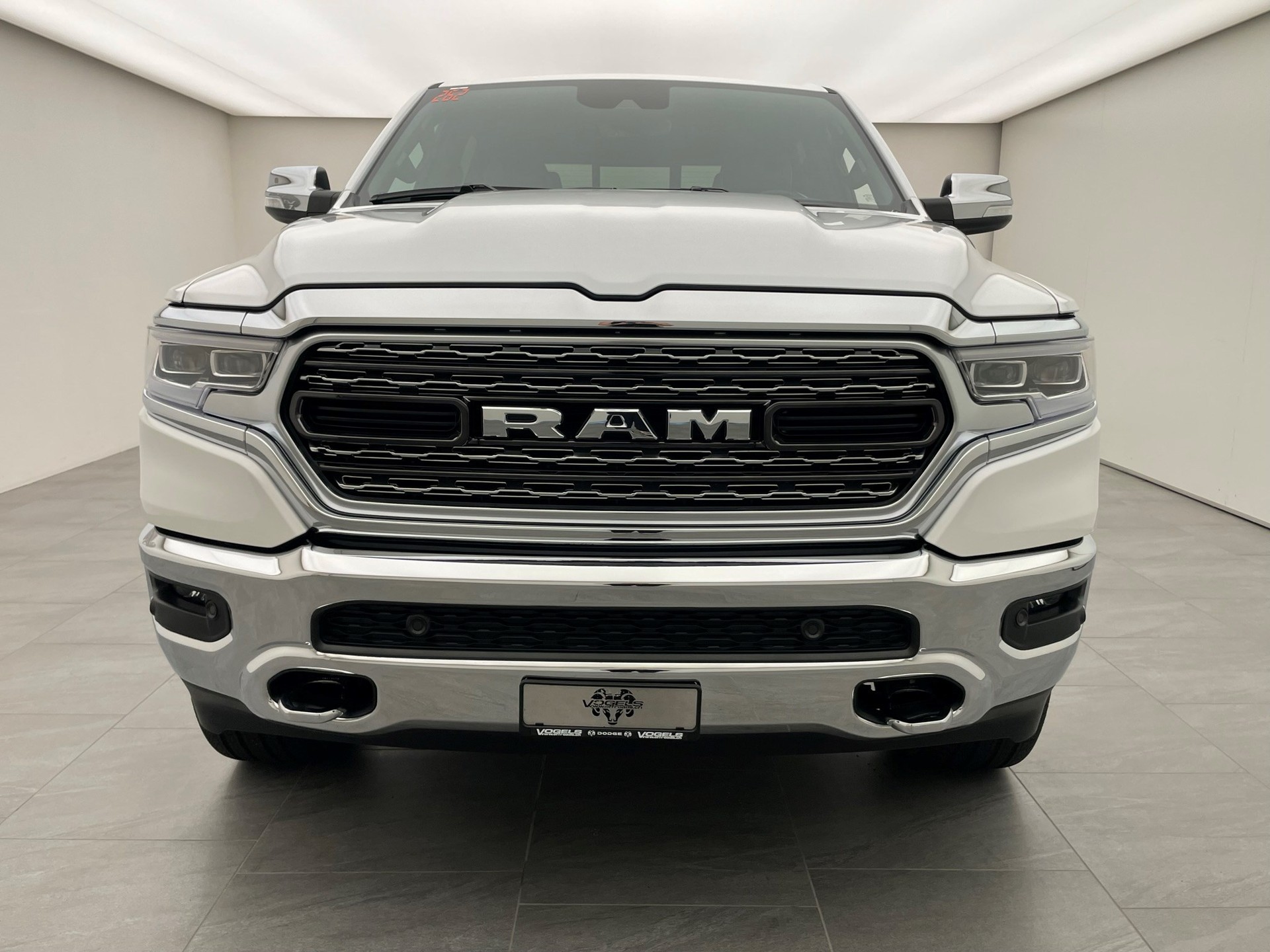 DODGE Ram 1500 5.7 V8 Limited eTorque Crew Cab-image-1