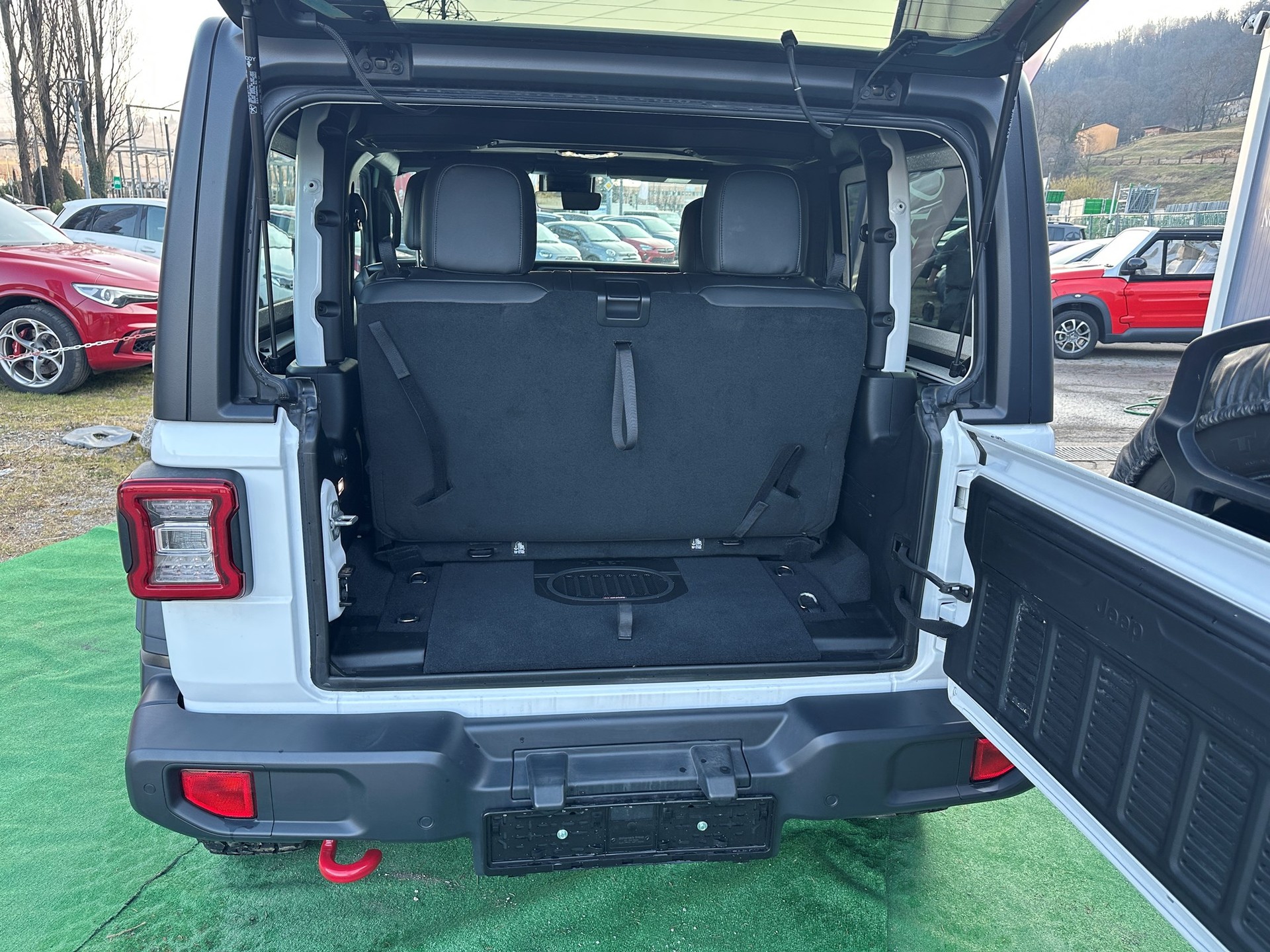 JEEP Wrangler 2.0 Rubicon Automatic-image-6