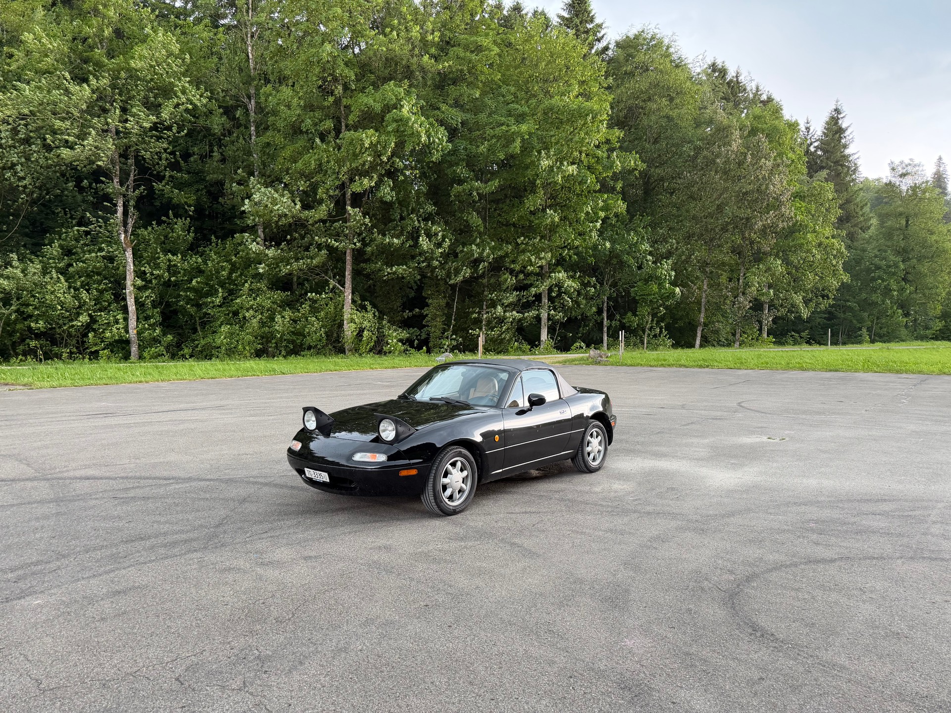 MAZDA 1.6i Black Special-image-0