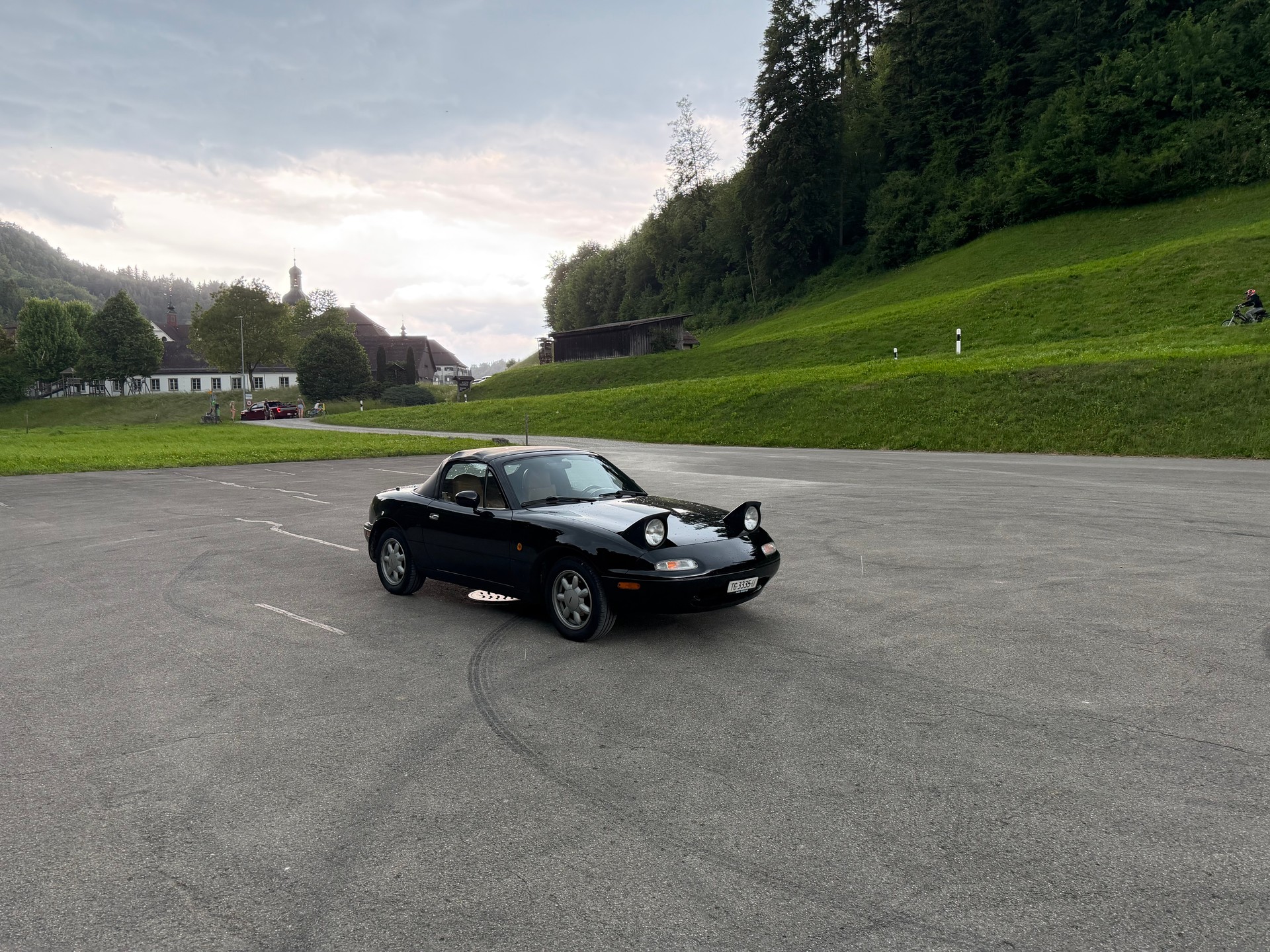 MAZDA 1.6i Black Special-image-1