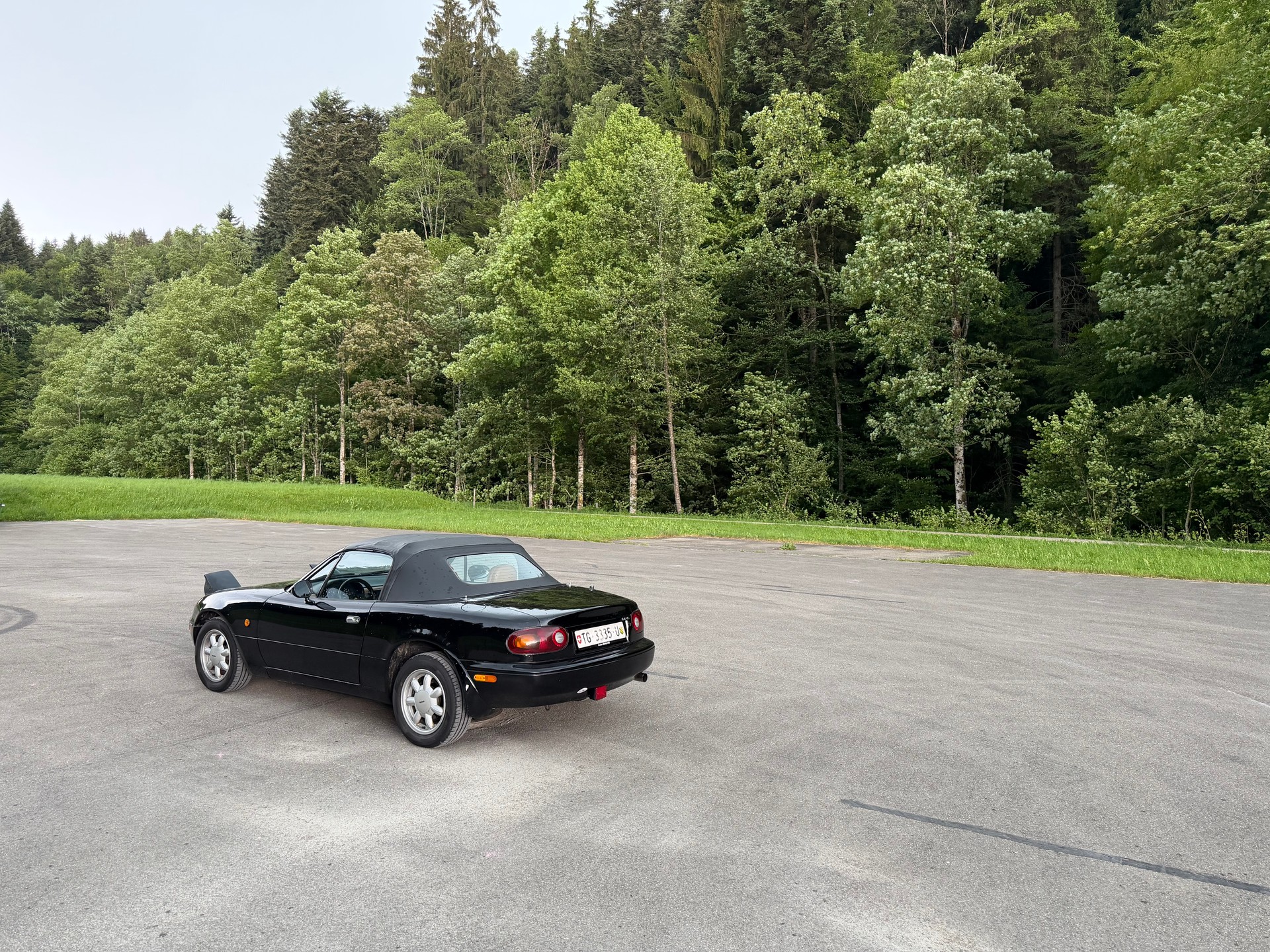MAZDA 1.6i Black Special-image-2
