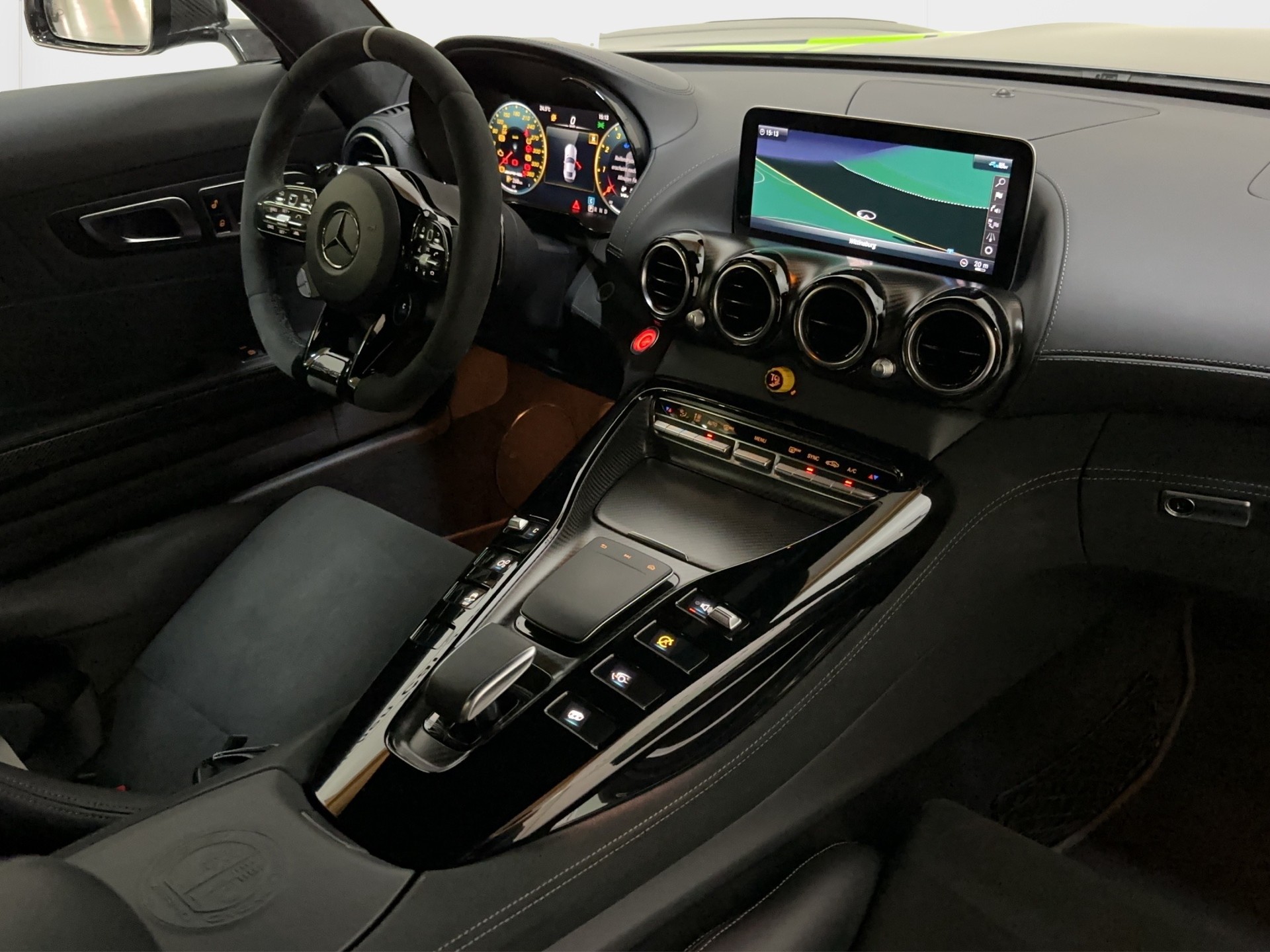 MERCEDES-BENZ AMG GT R PRO Speedshift DCT-image-16