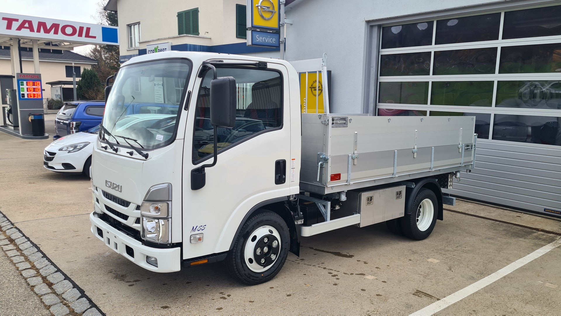 ISUZU M55 40Km/h-image-0