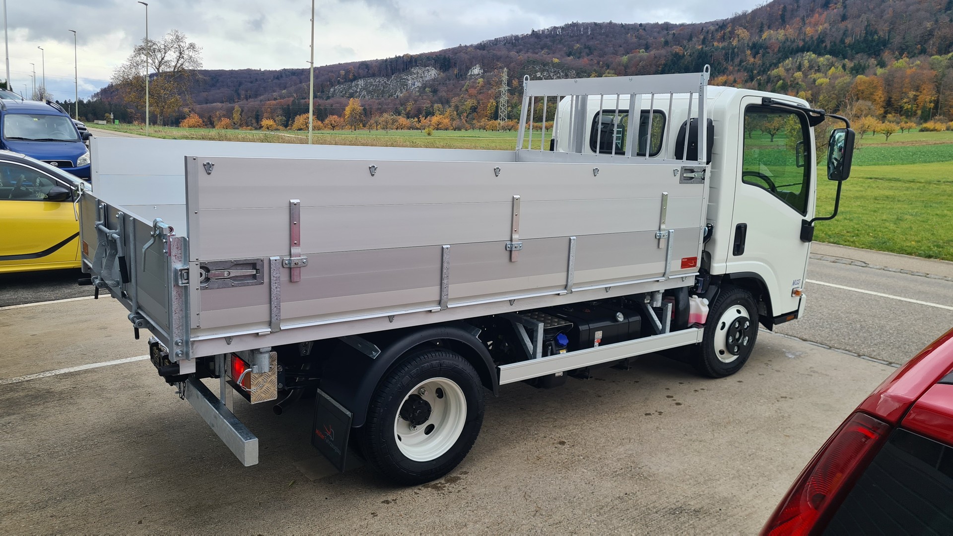 ISUZU M55 40Km/h-image-3