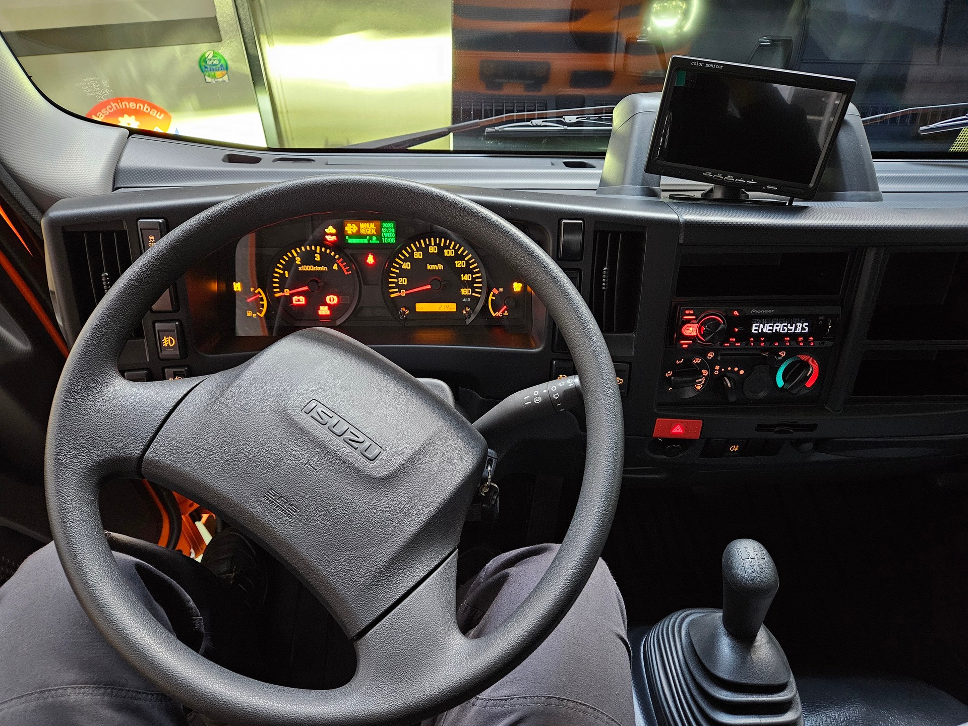 ISUZU M55 40Km/h-image-14
