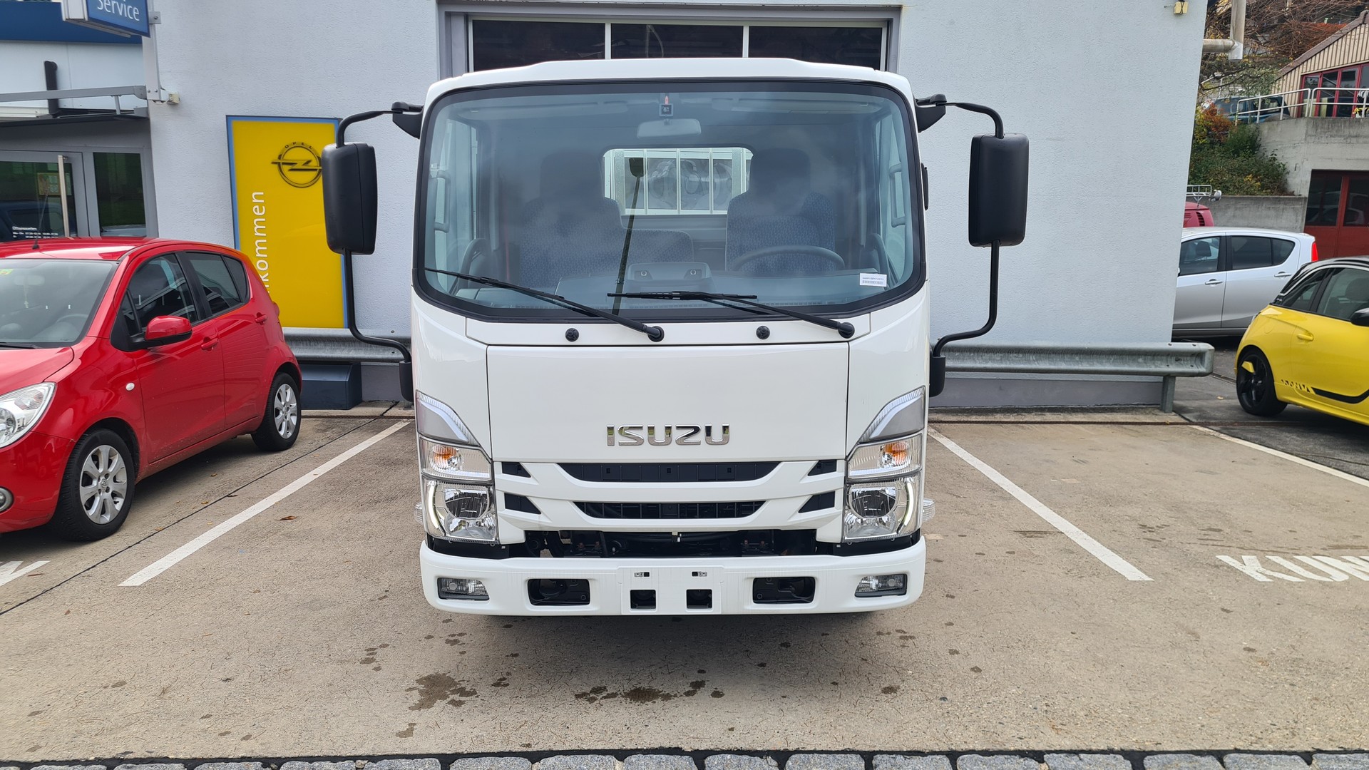 ISUZU M55 40Km/h-image-1