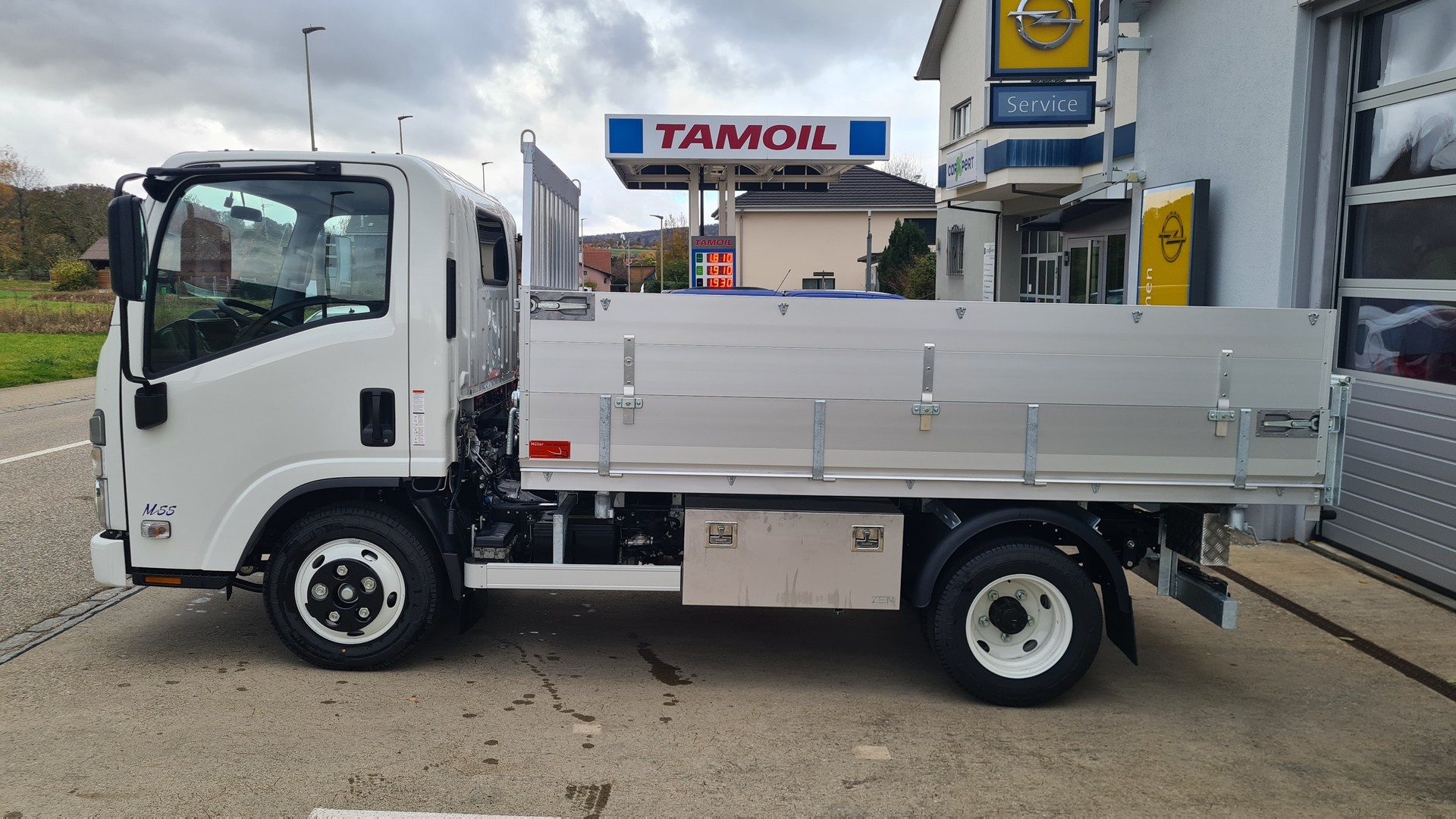 ISUZU M55 40Km/h-image-5