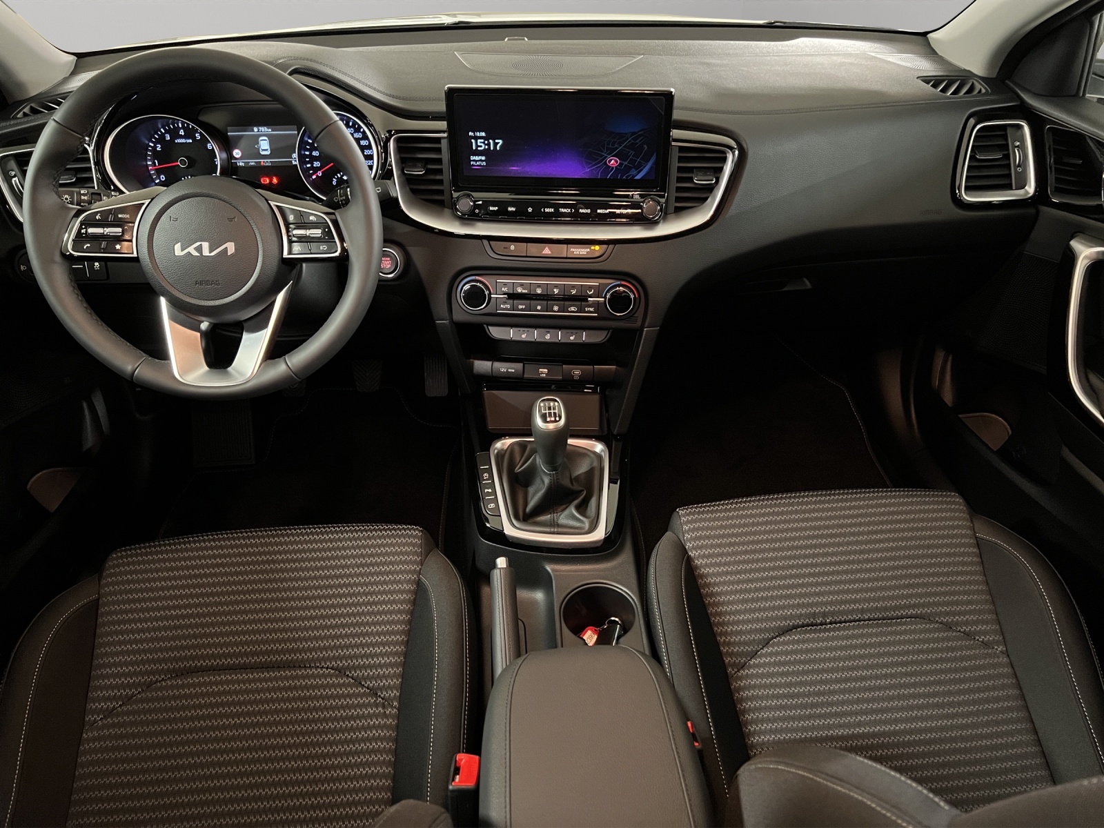 KIA Ceed 1.5 T Power-image-9
