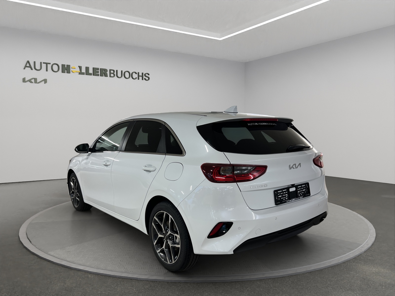 KIA Ceed 1.5 T Power-image-3