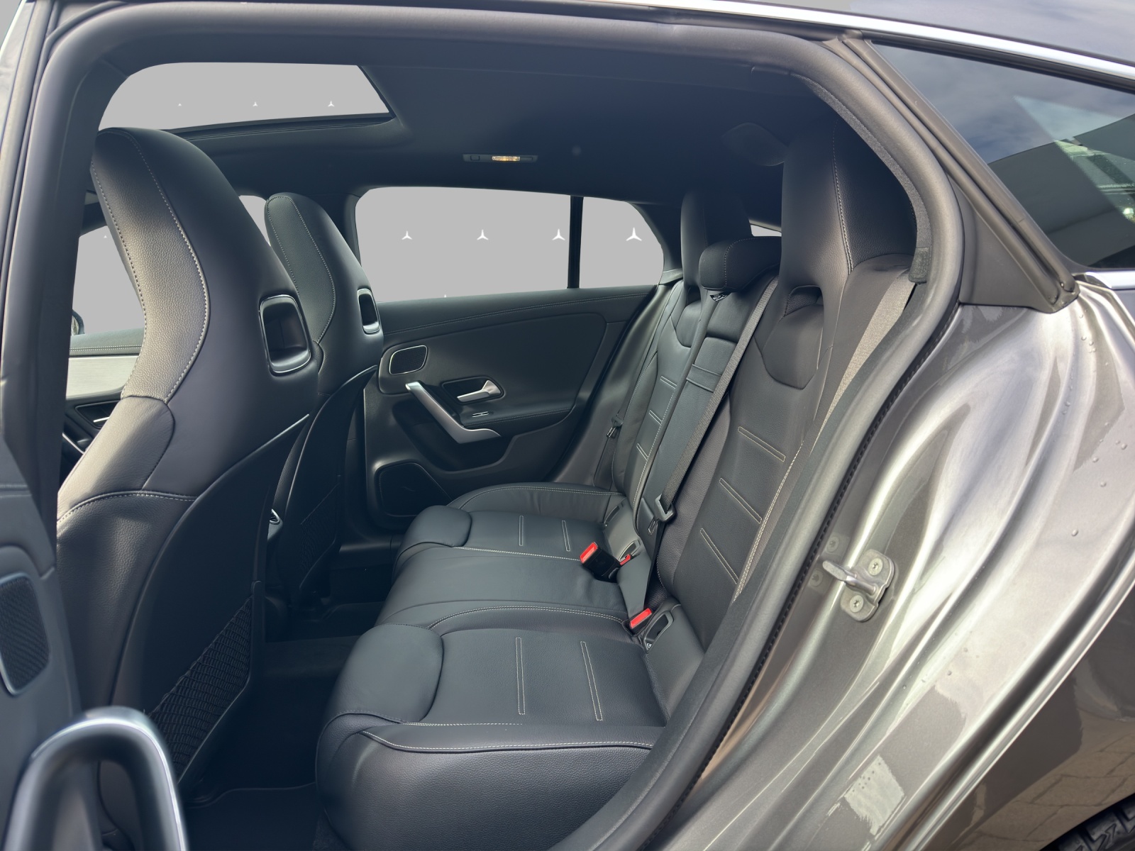 MERCEDES-BENZ CLA Shooting Brake 250 4Matic 8G-DCT-image-9
