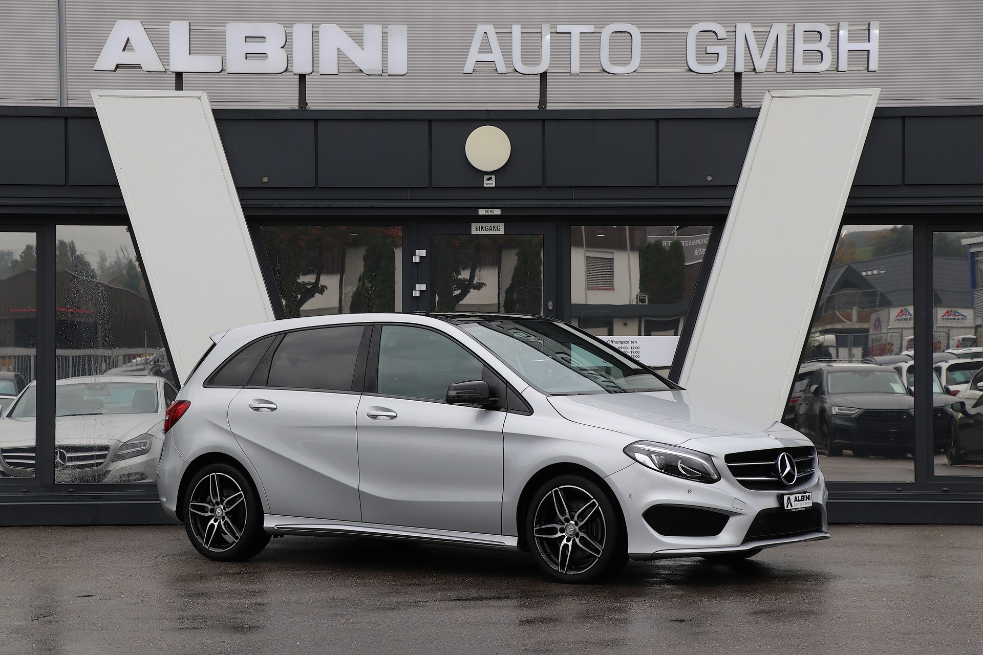 MERCEDES-BENZ B 220 AMG Line 4Matic 7G-DCT-image-1