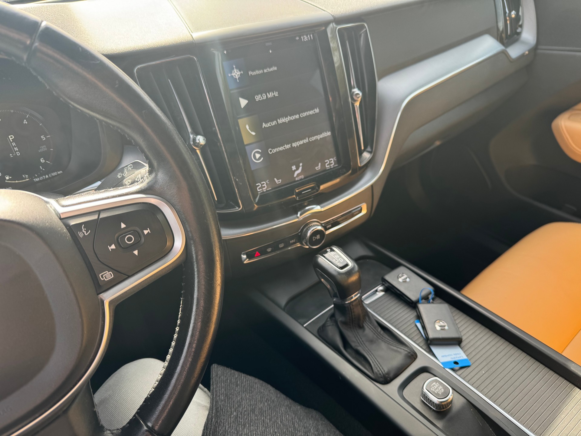 VOLVO XC60 D4 AWD Momentum Geartronic-image-14