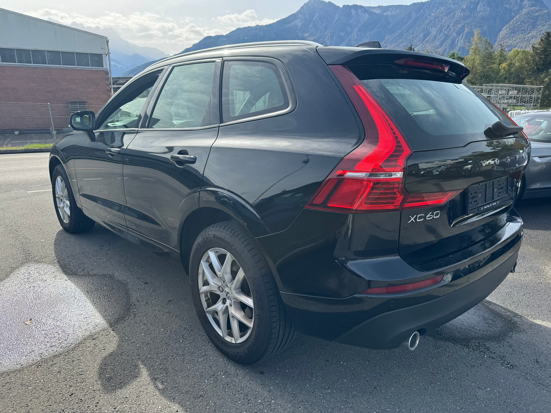 VOLVO XC60 D4 AWD Momentum Geartronic-image-5