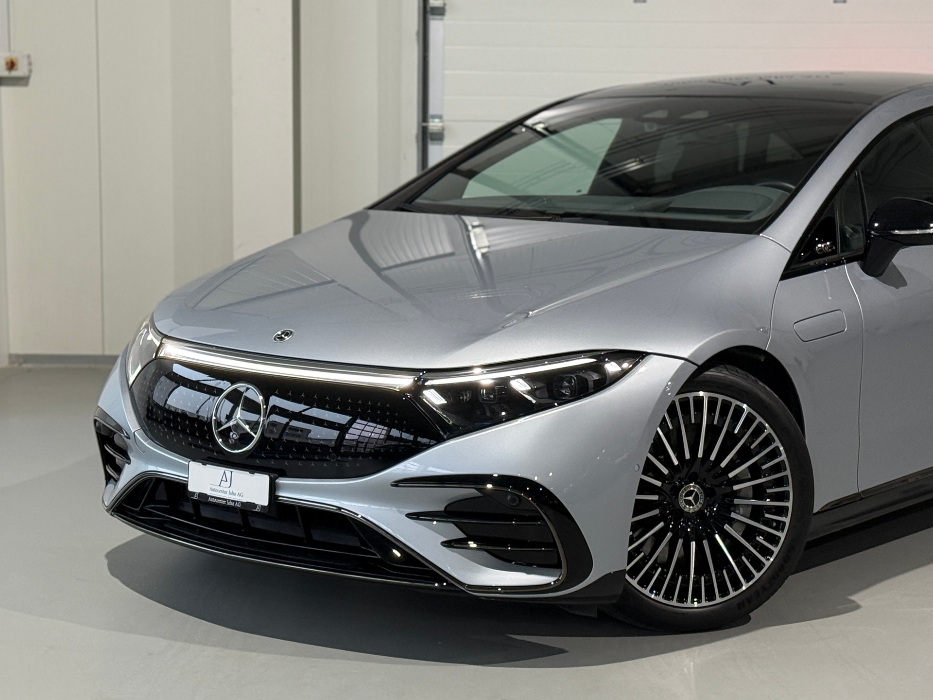 MERCEDES-BENZ EQS 580 4Matic Edition 1 Premium-Plus-Paket-showroom-element-1