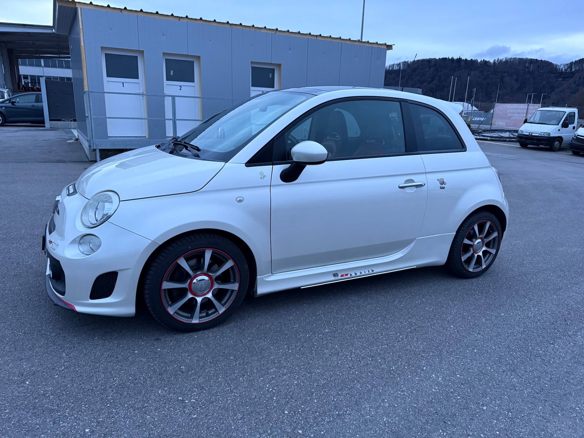 FIAT 500 1.4 16V Turbo Abarth-image-5