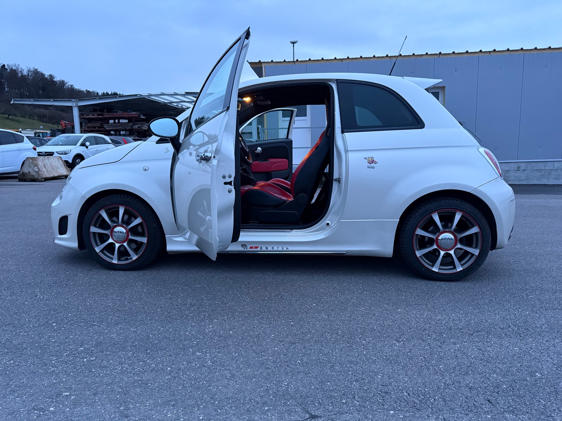FIAT 500 1.4 16V Turbo Abarth-image-1