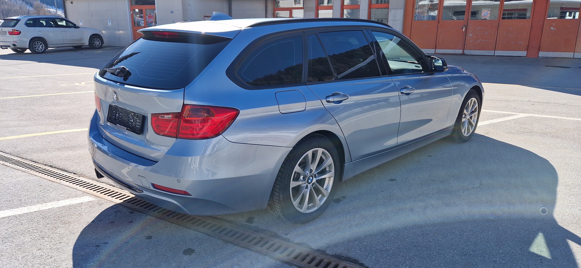 BMW 335d xDrive Touring Steptronic-image-3