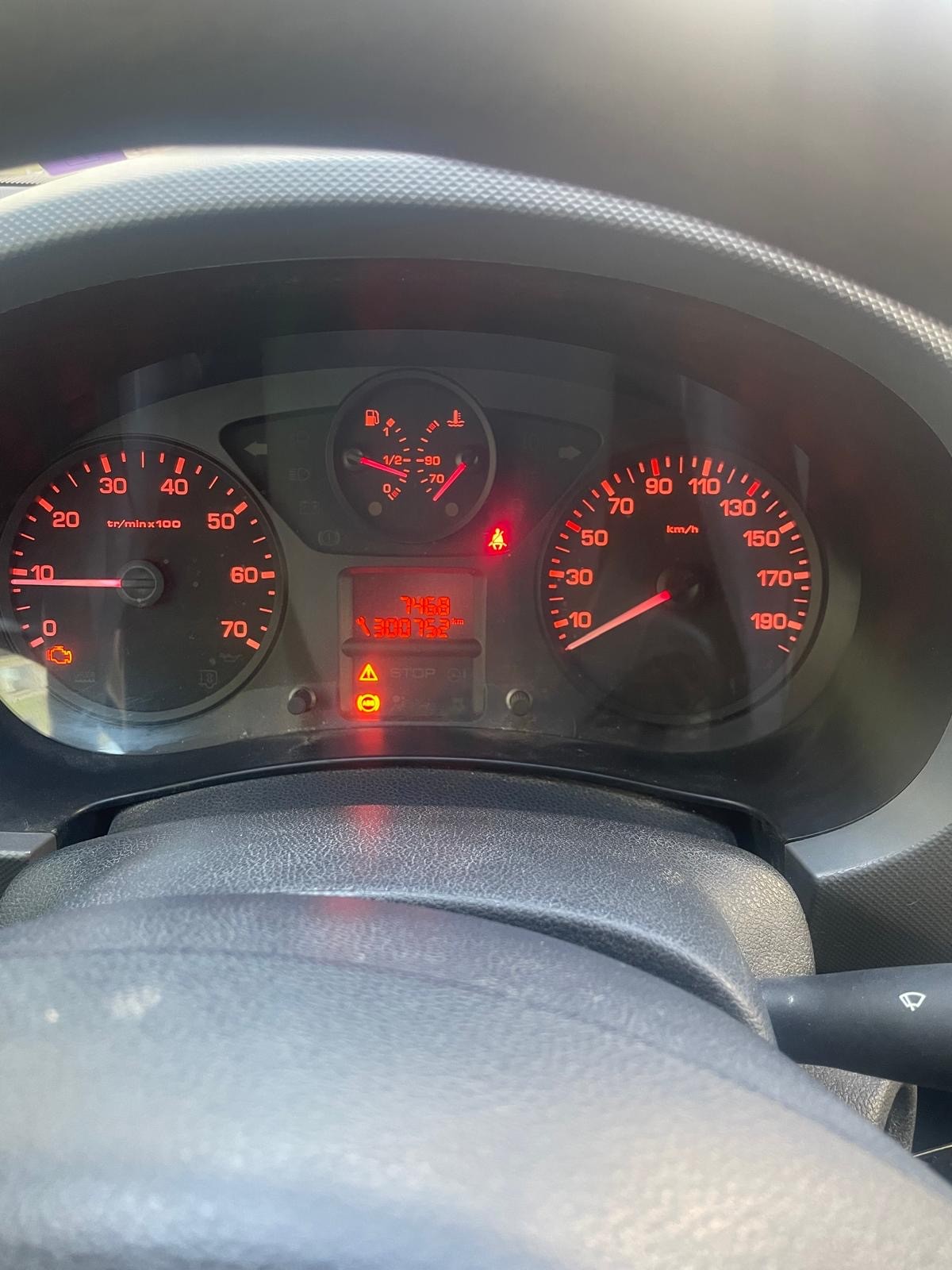 PEUGEOT Partner 1.6 VTi Access-image-12