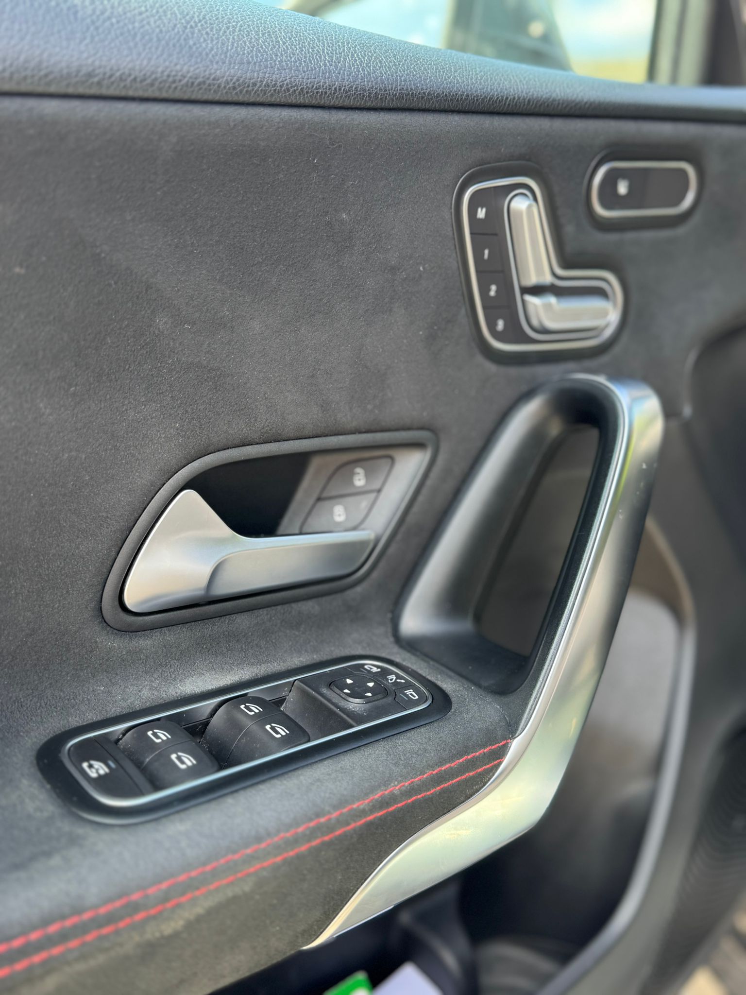 MERCEDES-BENZ A 180 d-image-9