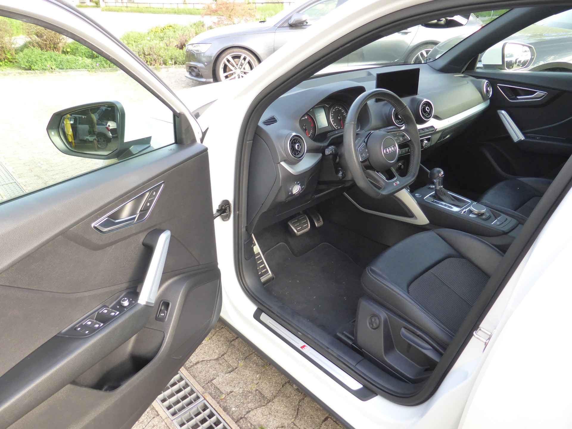 AUDI Q2 40 TFSI Sport quattro S-tronic-image-10