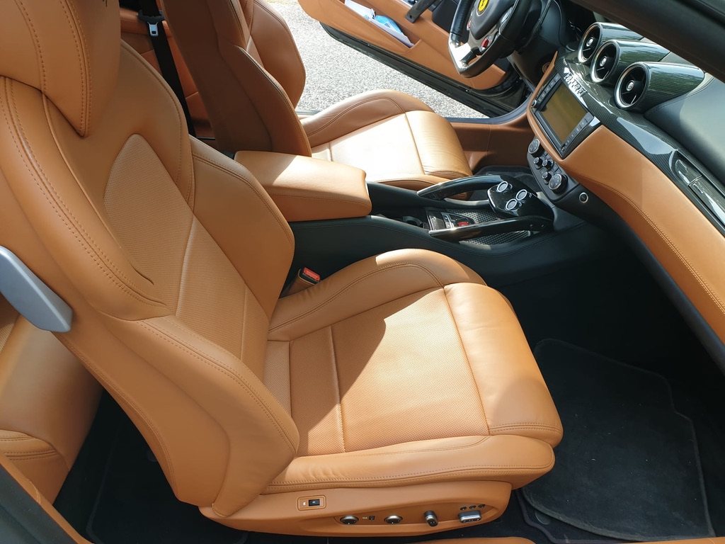 FERRARI FF-image-7