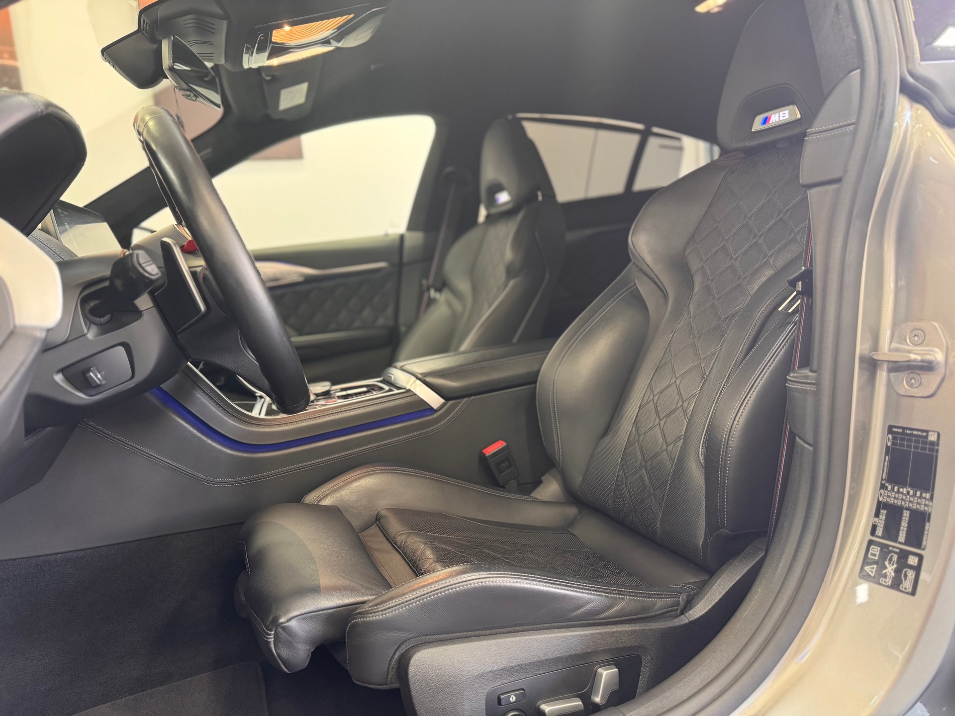 BMW M8 xDrive M Competition Steptronic Gran Coupé *Carbon / AST-Federn / Laserlicht / Softclose / Sitzklima / 360 Kamera*-image-8