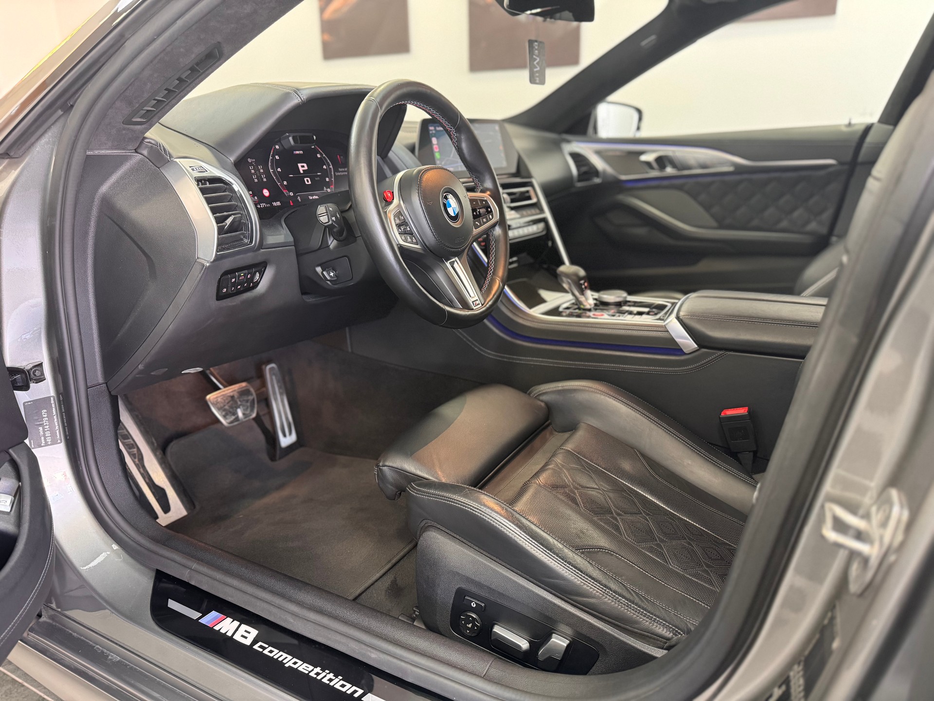 BMW M8 xDrive M Competition Steptronic Gran Coupé *Carbon / AST-Federn / Laserlicht / Softclose / Sitzklima / 360 Kamera*-image-7