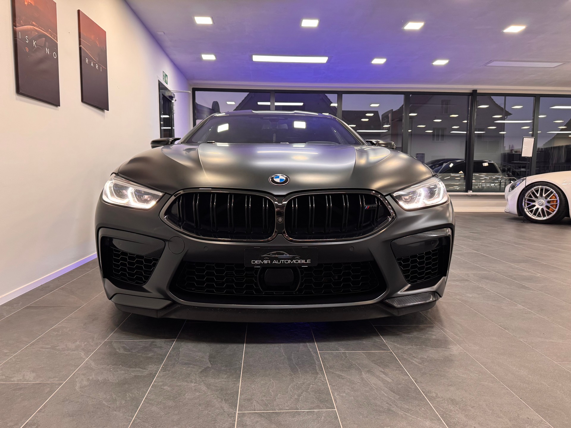 BMW M8 xDrive M Competition Steptronic Gran Coupé *Carbon / AST-Federn / Laserlicht / Softclose / Sitzklima / 360 Kamera*-image-1