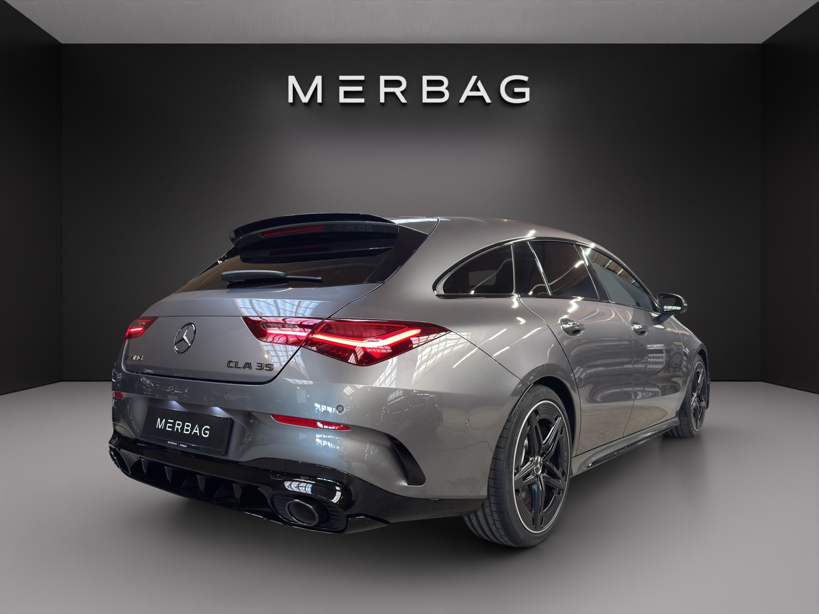 MERCEDES-BENZ CLA Shooting Brake 35 AMG 4Matic 8G-DCT-image-2