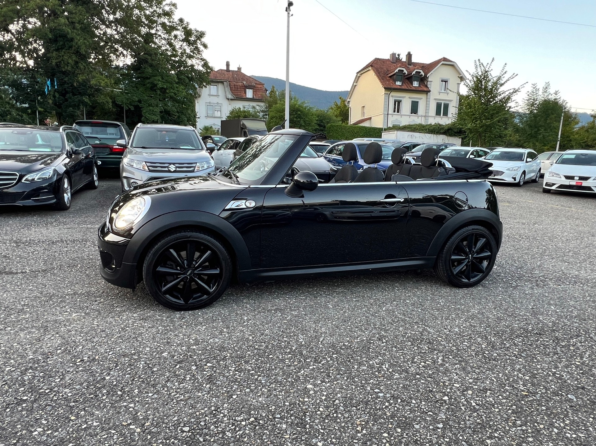 MINI Cooper S Cabriolet-image-0