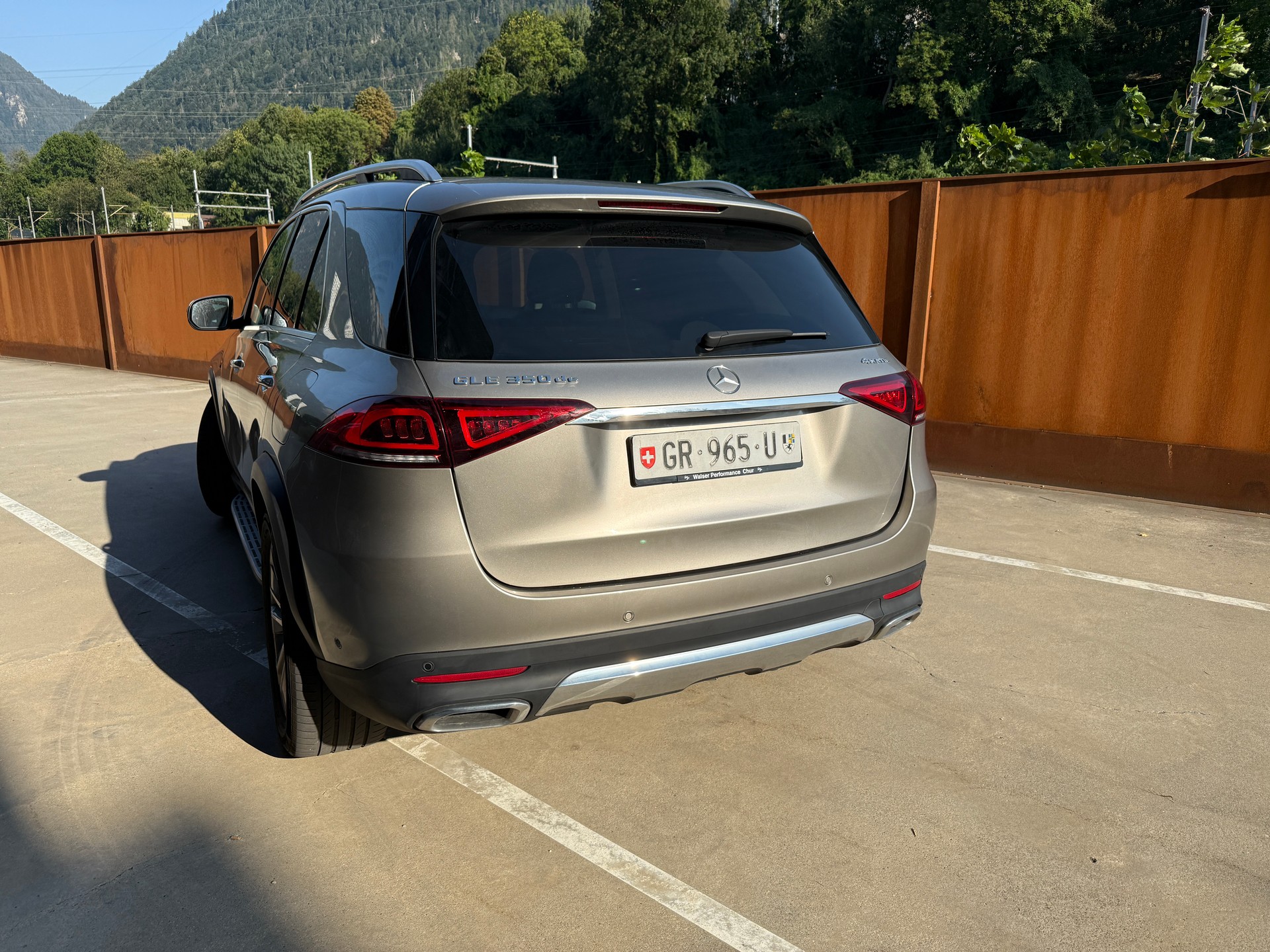 MERCEDES-BENZ GLE 350 de 4Matic 9G-Tronic-image-4