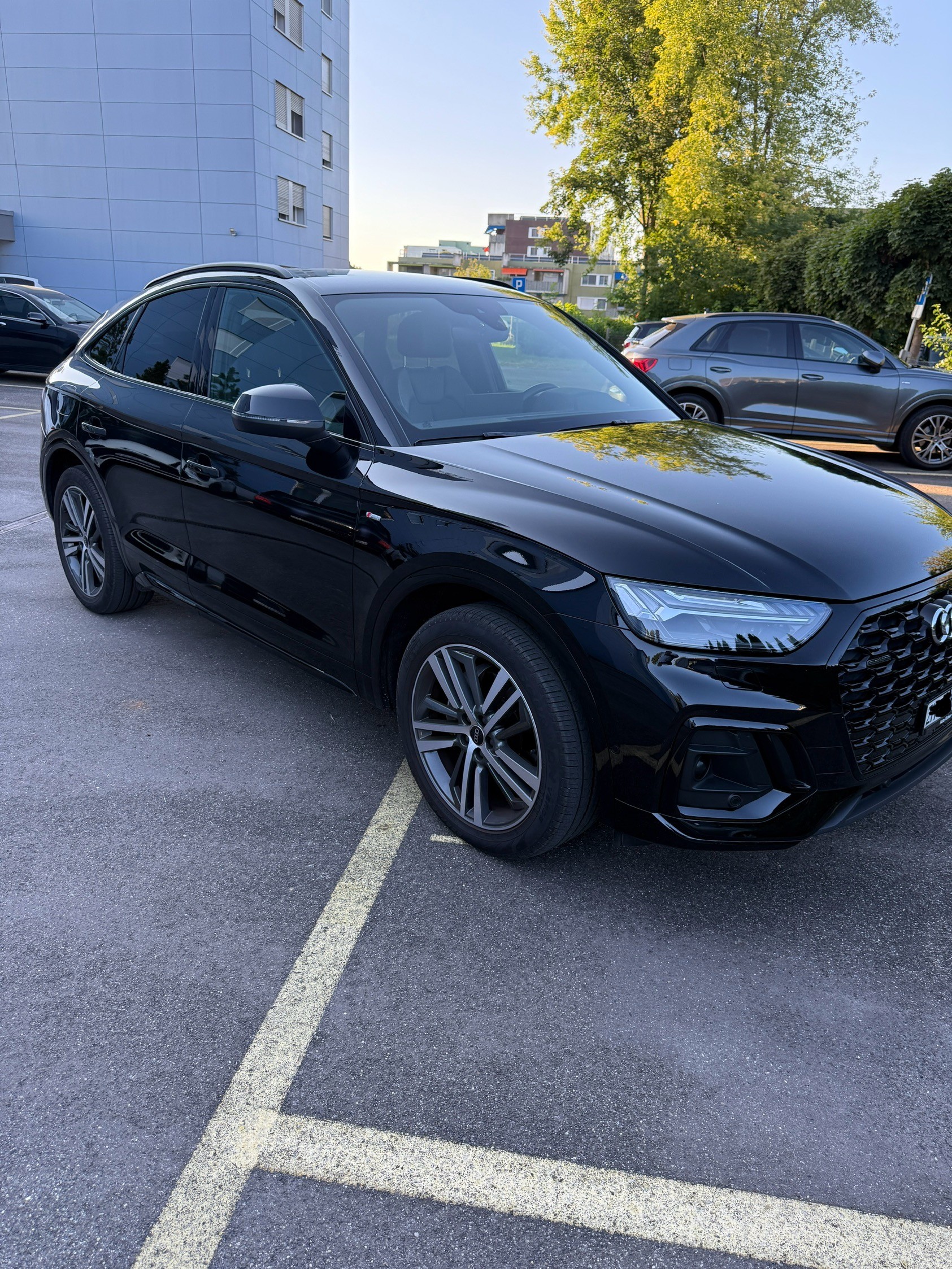 AUDI Q5 Sportback 40 TDI S line quattro S-tronic-image-1