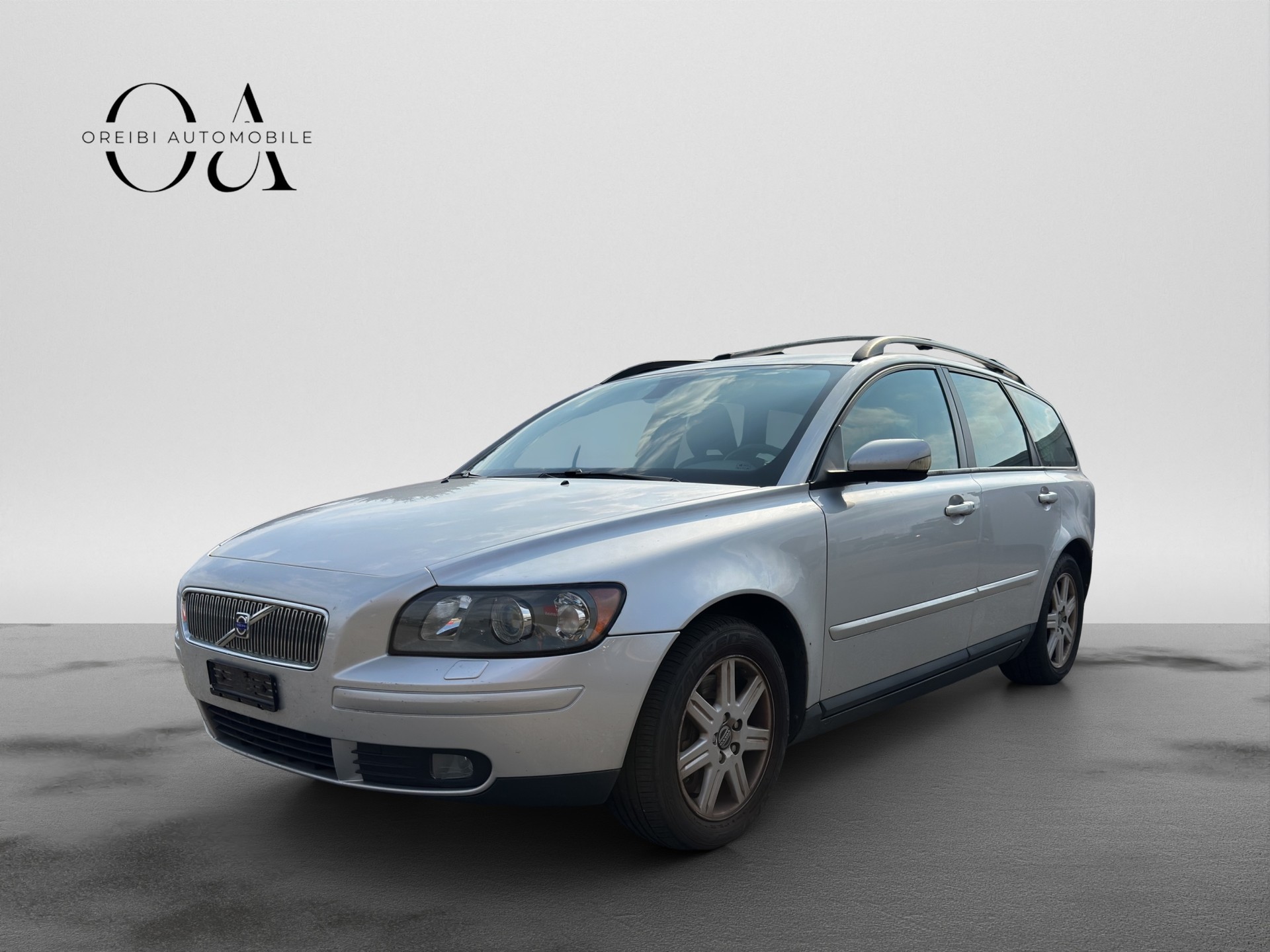 VOLVO V50 D5-image-1