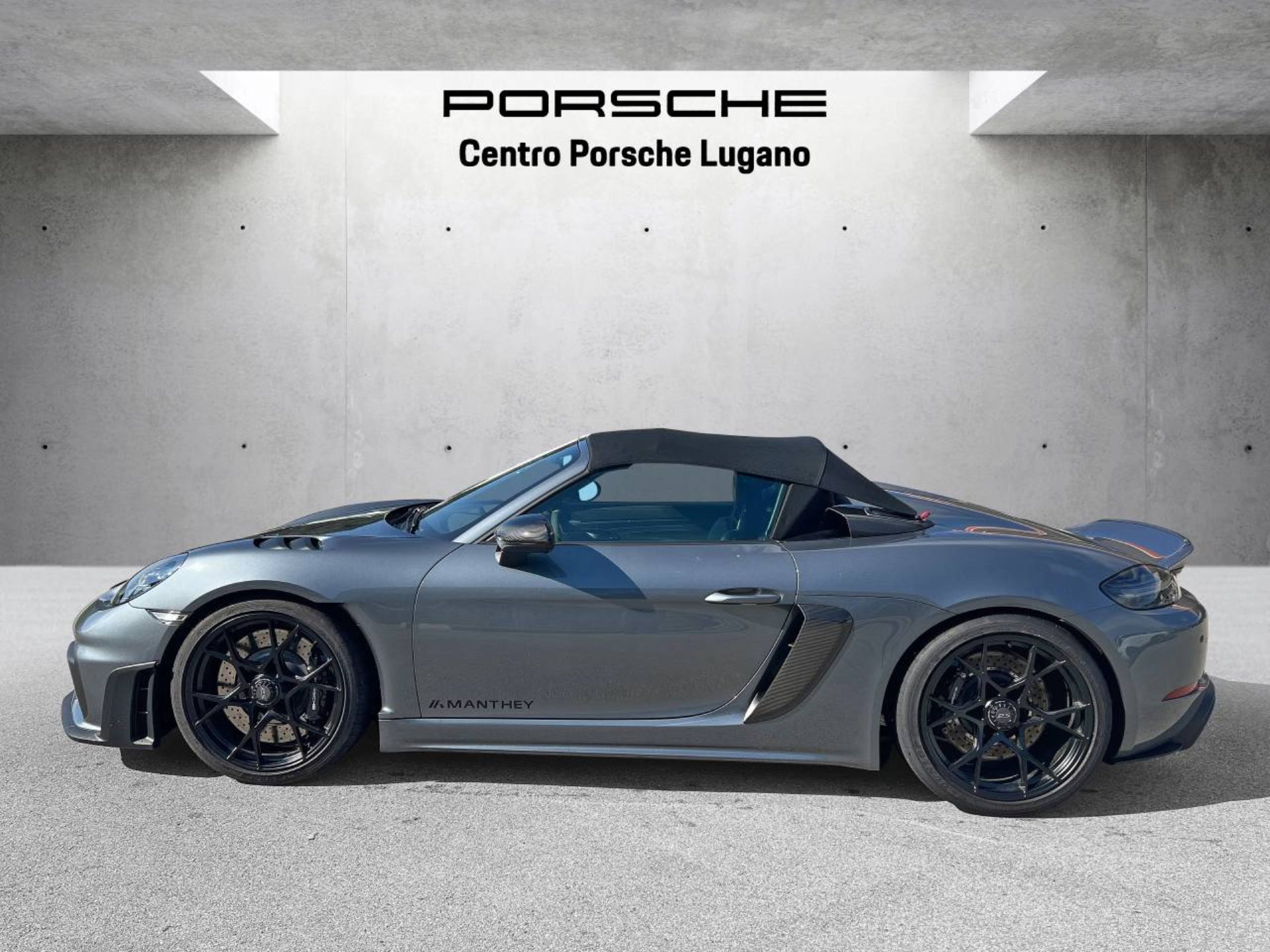 PORSCHE 718 Spyder RS-image-1