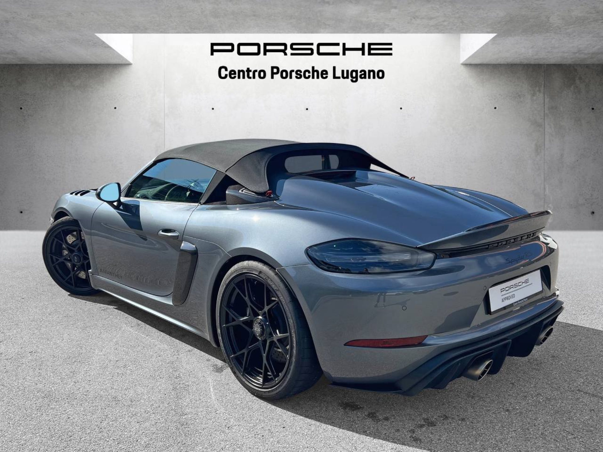 PORSCHE 718 Spyder RS-image-2