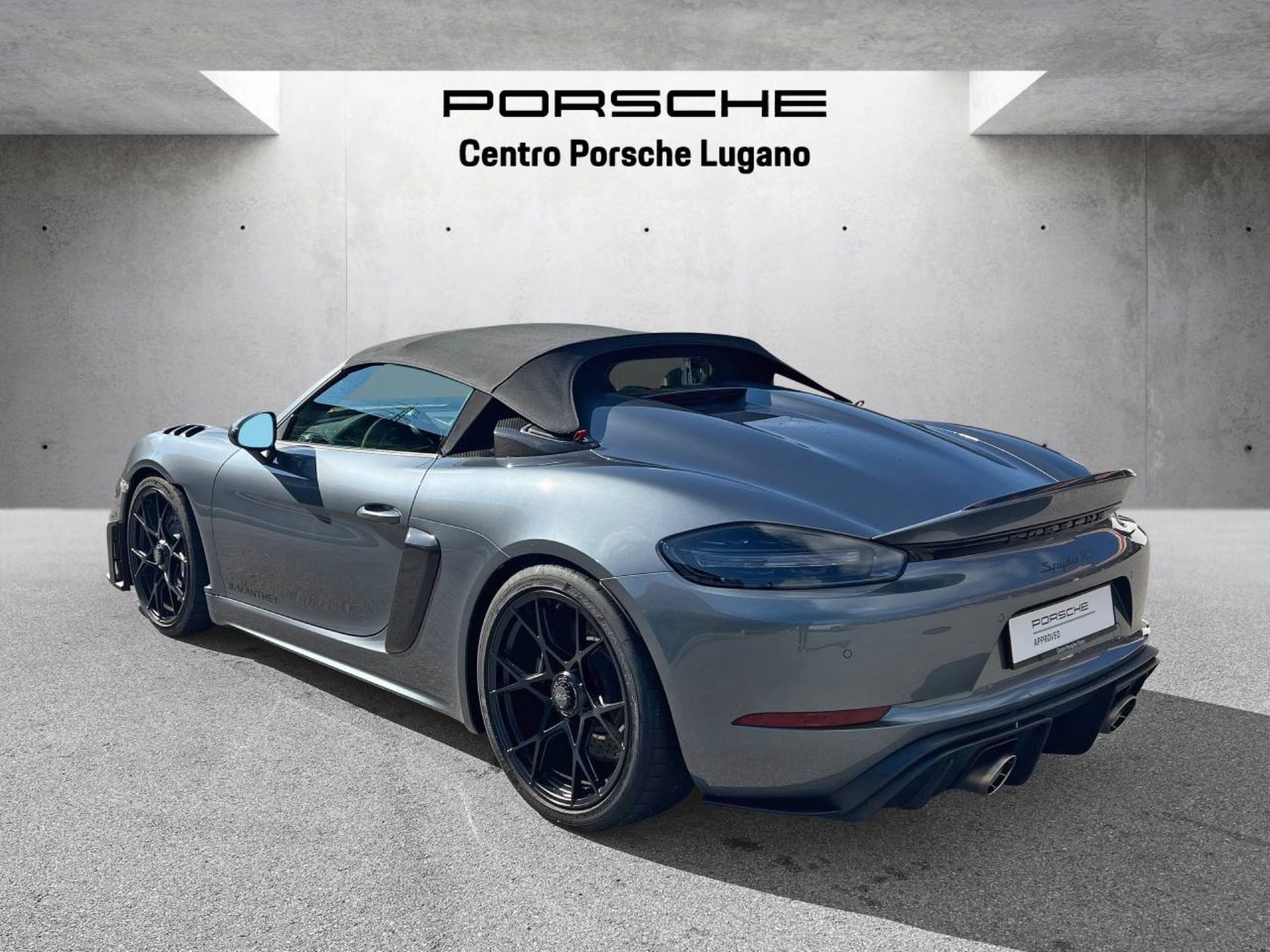 PORSCHE 718 Spyder RS-image-6