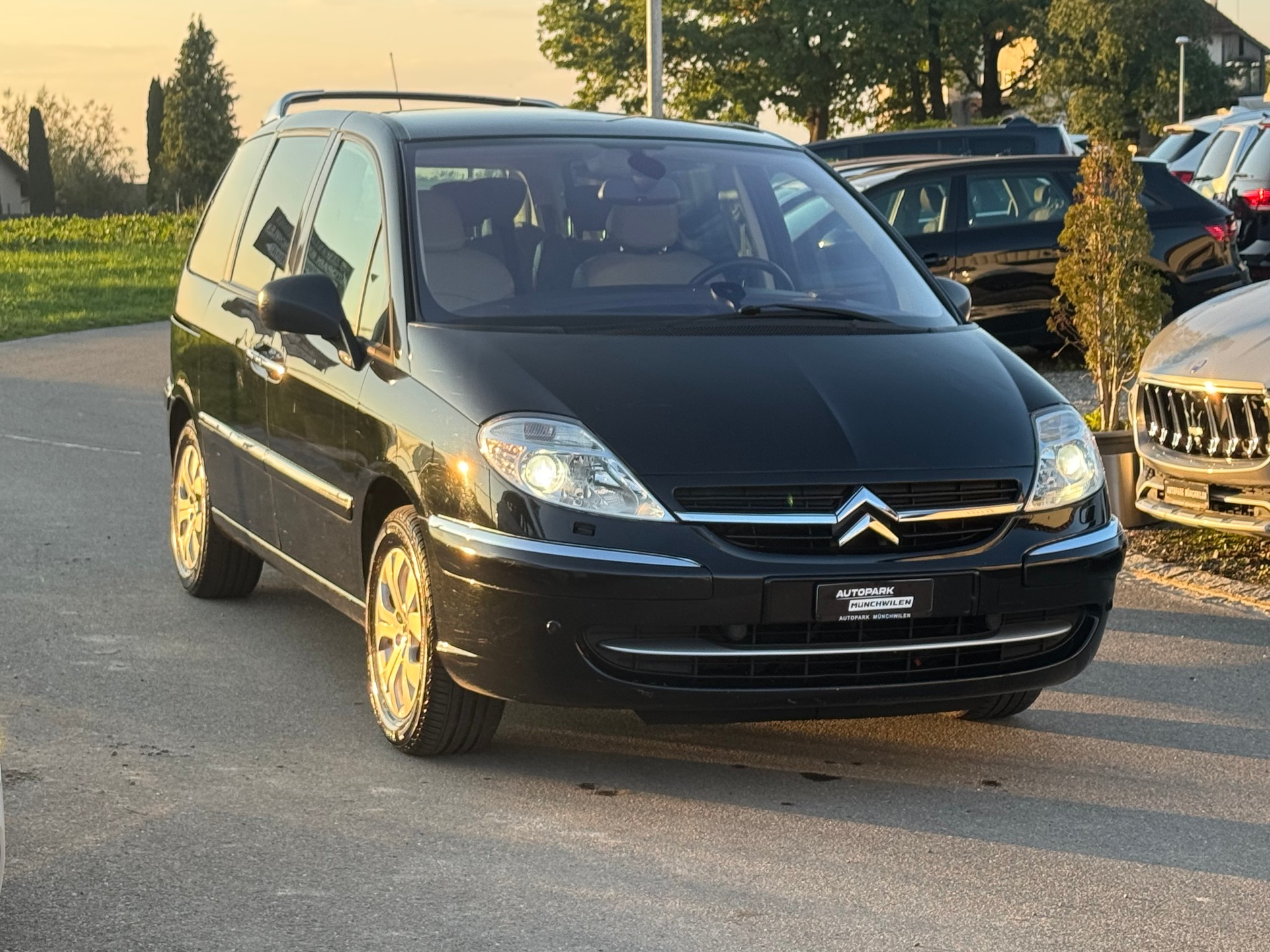 CITROEN C8 2.2 16V HDi Exclusive Automatic-image-1