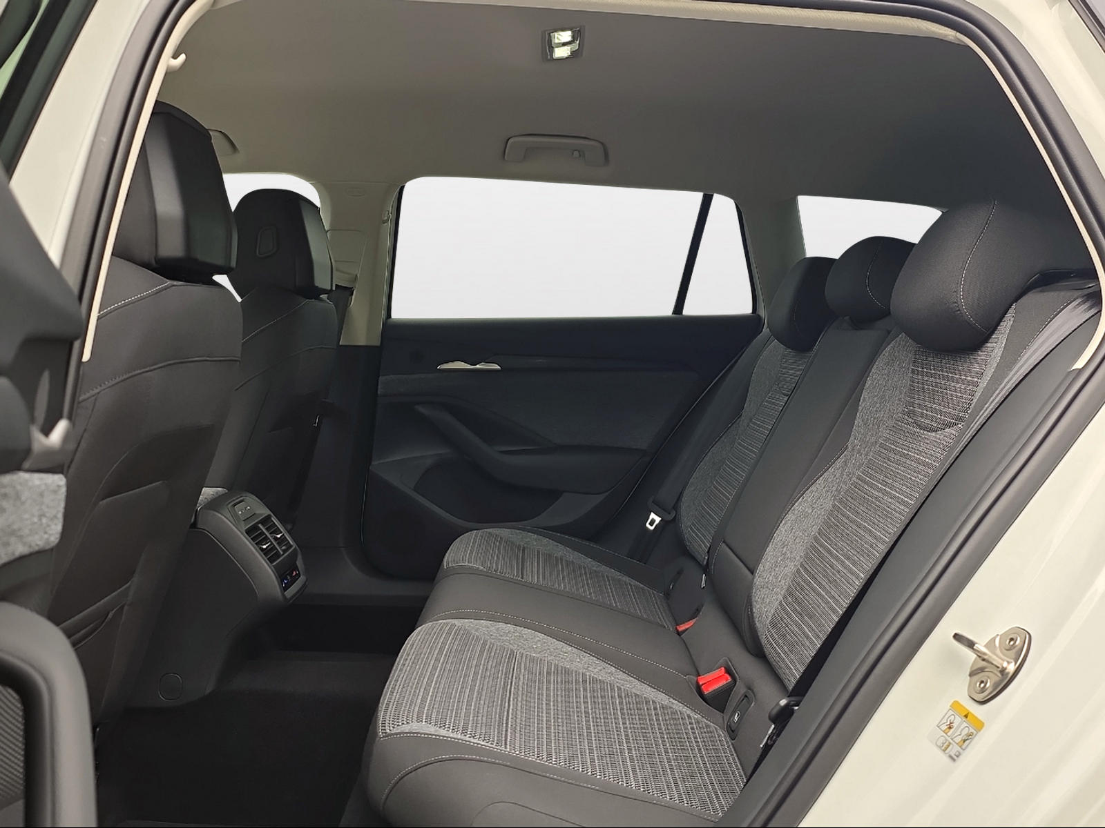 SKODA Superb Combi 2.0 TDi Selection 4x4 DSG-image-10