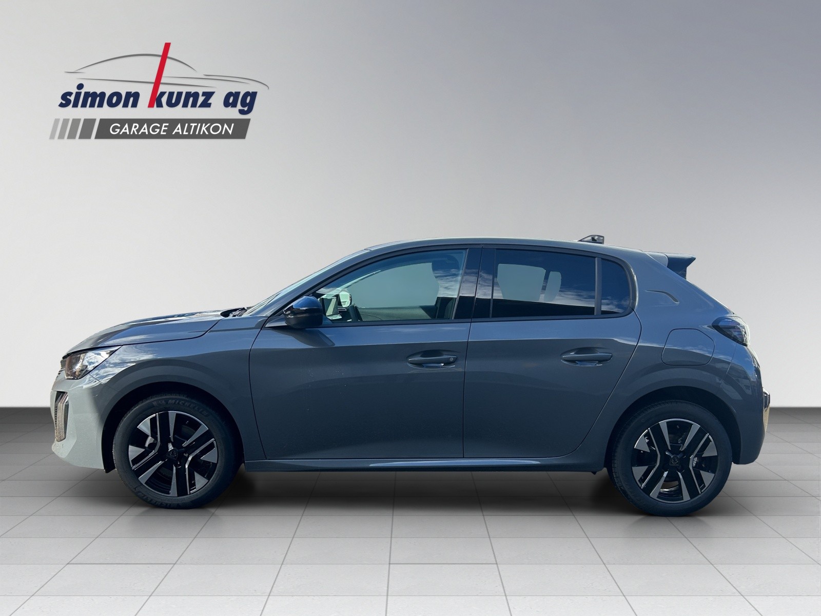 PEUGEOT 208 1.2 Hybrid Allure Premium-image-2